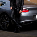 SAINT LAURENT (サンローラン) SKINNY-FIT STRETCH GRAIN LEATHER PANTS (スキニーフィット ストレッチ グレイン レザー パンツ) スキニー ストレッチ ラムレザー パンツ BLACK (ブラック) Made in italy (イタリア製) 2022春夏新作のイメージ