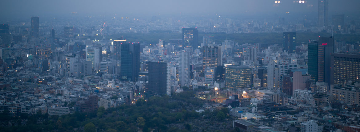 THE RITZ-CARLTON TOKYO ザ・ロビーラウンジ ラウンジ ホテルの45階、お客様をお迎えするメインロビーに位置する「ザ・ロビーラウンジ」は、お待ち合わせや語らいの時間を特別なものにします。45階の開放的な空間で楽しむ伝統的なアフタヌーンティー ザ・リッツ・カールトン東京の45階、お客様をお迎えするメインロビーに位置する「ザ・ロビーラウンジ」は、お待ち合わせや語らいの時間を特別なものにします。 心地よいピアノの生演奏が流れるラグジュアリーな空間で、モダンなアフタヌーンティーセットや厳選された世界各地の茶葉によるティーセレクションと共に、優雅なひと時をお楽しみ下さい。東京の中心に位置する六本木というロケーションに相応しい、西洋と東洋のモダンな融合を表現したインテリアには、オリエンタルな紫、赤、モノトーンを基調とした配色や、和をモチーフとしたファブリックなどを用い、全体として和洋の調和を感じさせる空間となっており、時間の移ろいに合わせた生演奏が彩りを添えます。ISAIA Napoli TOKYO MIDTOWN イザイア ナポリ 東京ミッドタウン スーツ、ジャケット、シャツ、パンツ、シューズ、ネクタイ、チーフ、カバン 愛知 名古屋 Alto e Diritto altoediritto アルトエデリット 20224月19日 ミシュラン ヴァガボンド 2021年12月14日 LA VAGABONDE ラ・ヴァガボンド フレンチ フランス料理 鶴舞 ラヴァカボンド chef ryousuke iwamoto 岩本龍介 予約のとれないフレンチ 名店 美食家 放浪者 旅人 愛知県名古屋市中区千代田2丁目14-24 キャノンピア鶴舞 1F 愛知 名古屋 Alto e Diritto altoediritto アルトエデリット 超絶フレンチ ドレスコード ディナー 中華風家庭料理 ふーみん (表参道/中華料理)　〒107-0062 東京都港区南青山５丁目７−１７ 03-3498-4466　表参道・青山エリアの南青山の中華料理店、中華風家庭料理 ふーみんのオフィシャルページです　CHACOあまみや　千駄ヶ谷の有名なステーキ屋「CHACOあめみや」 炭焼きステーキ 〒151-0051 東京都渋谷区千駄ケ谷１丁目７−１２ 03-3402-6066 http://chacoamemiya.com/sp/ １９７９年（昭和５４年）に開店してから当時のままの姿の店内は重みを感じる。　（お客様からは「昭和の香りがする・・」と言われます）真っ白だった壁も年月を感じさせる趣がある。店内に入るとまず目に入るのが、大きな炭焼きの竈。営業当時からの肉の旨みを沢山吸い込んでいるかも・・・。１９７９年（昭和５４年）に開店してから当時のままの姿の店内は重みを感じる。　（お客様からは「昭和の香りがする・・」と言われます）真っ白だった壁も年月を感じさせる趣がある。店内に入るとまず目に入るのが、大きな炭焼きの竈。営業当時からの肉の旨みを沢山吸い込んでいるかも・・・。炭で焼かれたステーキのお皿は鉄板ではなく鋳物です。牛肉は融点が高いため冷めやすい鉄板ではすぐに肉が固くなってしまいます。チャコのお皿は長い時間温かいので柔らかい牛肉をゆっくりご賞味いただけます。ワイン片手に語らいながら心安らぐ美味しい時間をお過ごしください。LA BISBOCCIA　ラ・ビスボッチャ/LA BISBOCCIA (広尾/イタリアン) RISTORANTE LA BISBOCCIA 〒150-0013 東京都渋谷区恵比寿2-36-13 広尾MTRビル1F "イタリア政府公認レストラン"として選ばれた本格的イタリアン。スタッフもイタリア人が中心で、イタリアにいる気分になれそうな空間。 https://labisboccia.tokyo/ 愛知 名古屋 Vineria Cassini ヴィネリア カッシーニ 東別院 イタリアン 愛知県名古屋市中区伊勢山1-9-13 伊勢山ハイツ1F #1F Iseyamahaitsu, 1-9-13 Iseyama Naka-ku, Nagoya-shi, Aichi-ken 460-0026, Japan イタリアを旅するような気分で楽しむ郷土料理と様々なワイン "Vineria(ヴィネリア)とは、イタリア語でVino(ワイン)＋Osteria(食堂)を足した造語です。 イタリアの郷土料理とその土地で造られた様々なワインをイタリアを旅するような気分でお楽しみいただけます。 「イタリア現地の味」を目指した素材を生かすストレートかつ伝統的なイタリア料理をアラカルトもしくはコースでお楽しみください。 約200種類のイタリアワインの中から、ソムリエがベストなワインを選びます。お料理やお好みに合わせたグラスワインやワインコースもご用意しております。"2021年10月15日 煖 MEI メイ イタリアン 国際センター 名古屋市西区那古野1-23-2 四間道糸重3 mei-nagoya.com shikemichi サンタキアラ Santa Chiara コース 18時一斉スタート きのこ キノコ 森内敬子　モーゼ十戒　ナナツモリピノノワール 2016 pinot noir ドメーヌタカヒコ 曽我貴彦 北海道余市郡余市町登町1395 ワイン名古屋市東区徳川町　天然キノコ MEI 那古野 ネコ 猫　にゃんこ 愛知 名古屋 Alto e Diritto altoediritto アルトエデリット カウンター7席 えごま　味噌カツ ミソカツ みそかつ とんかつ 東別院 〒460-0021 愛知県名古屋市中区平和2丁目16-15 052-323-0963 鶴舞線のガード下にあるトンカツの美味しいお店 みそかつ えごま　和食 美奈登 ミナト 老舗焼肉店 神宮前/焼肉 レトロ モクモク 味噌ダレ とんちゃん 熱田 ホルモン ヤキニク とんねるず ペレ きたなシュラン 懐かし 名鉄堀田駅から徒歩20分 瑞穂区 〒467-0879 愛知県名古屋市瑞穂区平郷町2-6-2 LA VAGABONDE ラ・ヴァガボンド フレンチ フランス料理 鶴舞 ラヴァカボンド chef ryousuke iwamoto 岩本龍介 予約のとれないフレンチ 名店 美食家 放浪者 旅人 愛知県名古屋市中区千代田2丁目14-24 キャノンピア鶴舞 1F 愛知 名古屋 Alto e Diritto altoediritto アルトエデリット 超絶フレンチ ドレスコード ディナー STEAK HOUSE Beef Okuma ステーキハウス ビーフオークマ 名古屋店 霜降り黒毛和牛 サーロイン フィレ シャトーブリアン 仙台牛 宮城牛 近江牛 150g 200g ハンバーグ 松坂屋 名古屋店 愛知　名古屋 Alto e Diritto altoediritto GW休暇 Alto e Diritto アルトエデリット altoediritto 愛知 名古屋 ゴールデンウィーク 休暇 炭火焼肉 煖 だん ダン 愛知 名古屋 焼き肉 名駅店 瑞穂本店 Alto e Diritto altoediritto アルトエデリット 夢 希望 Dream FREEMASONRY フリーメーソン AUDEMARS PIGUET オーデマピゲ SEX PISTOLS セックスピストルズ JOY DIVISION ジョイディヴィジョン DAVID BOWIE デヴィットボーウィ THE VELVET UNDERGROUND ザベルベットアンダーグラウンド THE ROLLING STONES ザローリングストーンズ QUEEN クイーン LED ZEPPELIN レッドツェッペリン Alto e Diritto アルトエデリット 愛知 名古屋 Italy MOORER ムーレー / BELVEST ベルベスト / ISAIA イザイア / LUCA GRASSIA ルカグラシア / Alfredo Rifugio アルフレードリフージオ / LARDINI ラルディーニ / De Petrillo デ・ペトリロ / TAGLIATORE タリアトーレ / Sealup シーラップ / EMMETI エンメティ / CINQUANTA チンクアンタ / SILENCE サイレンス / MOLEC モレック / Finamore フィナモレ / ORIAN オリアン / AVINO Laboratorio Napoletano アヴィーノ / INCOTEX インコテックス / INCOTEX SLACKS インコテックススラックス / PT TORINO ピーティートリノ / BERWICH ベルウィッチ / VIGANO ヴィガーノ / RICHARD J.BROWN リチャードJブラウン / FEDELI フェデーリ / MANRICO CASHMERE マンリコカシミヤ / ZANONE ザノーネ / Cruciani クルチアーニ / GRAN SASSO グランサッソ / Settefili Cashmere セッテフィーリカシミア / Girelli Bruni ジレリブルーニ / ENZO BONAFE エンツォボナフェ / FERRANTE フェランテ / GHOUD ゴード / ACATE アカーテ / Cisei シセイ / STEFANO RICCI ステファノリッチ / ALPO アル France Georges de Patricia ジョルジュドパトリシア / SAINT LAURENTサンローラン / CELINE セリーヌ / AUBERCY オーベルシー / lucien pellat-finet ルシアンペラフィネ / NATIONAL STANDARD ナショナルスタンダー U.S.A. South Paradiso Leather サウスパラディソ / JACQUESMARIEMAGE ジャックマリーマージュ / MARC MARMEL マークマーメル / WHITE'S BOOTS ホワイツブーツ / JUTTA NEUMANN ユッタニューマン England GRENFELL グレンフェル / J&M DAVIDSON ジェイアンドエムディヴィッドソン / JAMES GROSE ジェームスグロース / JOHN SMEDLEY ジョンスメドレー / Johnstons ジョンストンズ Other FIXER フィクサー / cuervo bopoha クエルボ ヴァローナ / BACKLASH The Line バックラッシュ ザライン / RIVORA リヴォラ / C.QP / Order Suit オーダースーツ 愛知 名古屋 Alto e Diritto altoediritto アルトエデリット