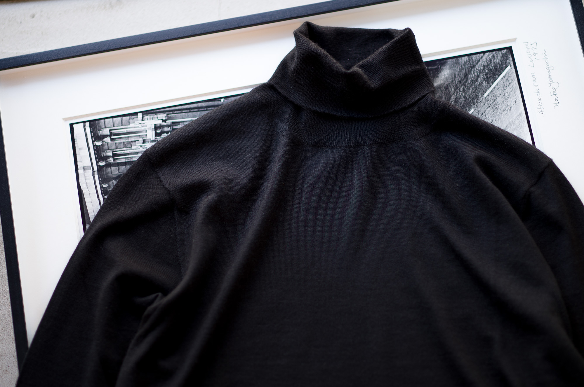 FEDELI (フェデリ) Silk Cashmere Turtle Neck Sweater シルクカシミア タートルネック セーター BLACK (ブラック・9) made in italy (イタリア製) 2022 秋冬 【ご予約受付中】愛知 名古屋 Alto e Diritto altoediritto アルトエデリット カシミヤタートル シルクカシミヤタートル