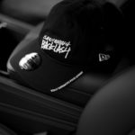 ISAMU KATAYAMA BACKLASH × Yohji Yamamoto × NEW ERA (イサムカタヤマ バックラッシュ × ヨウジヤマモト × ニューエラ) triple name cap “Vol.3” (トリプルネームキャップ Vol.3) ベースボールキャップ BLACK (ブラック) 【Special Model】のイメージ