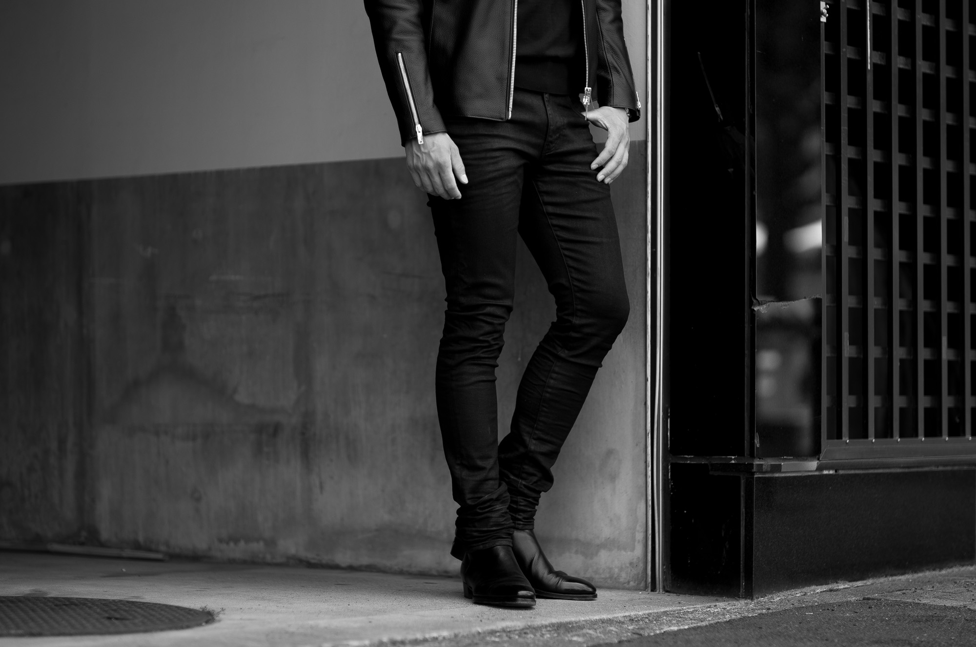 SAINT LAURENT (サンローラン) SKINNY-FIT JEANS COATED BLACK DENIM ...