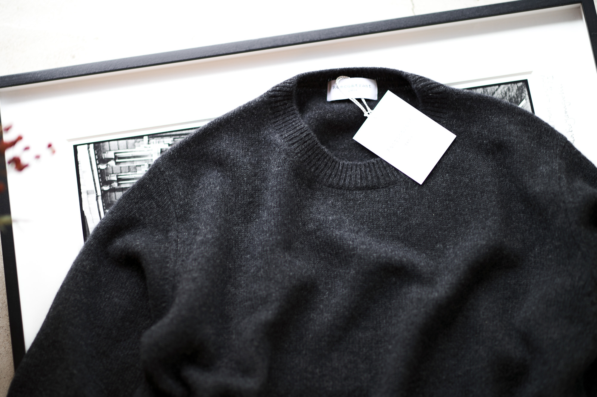 RENCONTRANT (レンコントラント) Cashmere Crew Neck Sweater (クルーネック セーター) Cashmere 100% ミドルゲージ カシミヤ ニット セーター CROW (チャコール) MADE IN JAPAN (日本製) 2022 秋冬新作 【入荷しました】【フリー分発売開始】愛知 名古屋 Alto e Diritto altoediritto アルトエデリット