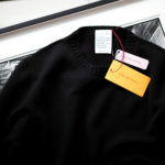 BIBLIOTHECA (ビブリオテカ) Baby Cashmere Crew Neck Sweater (ベビーカシミヤ クルーネック セーター) Loropiana (ロロピアーナ) Baby Cashmere 100% 7ゲージ ベビーカシミヤ ニット セーター BLACK (ブラック・22) MADE IN ITALY (イタリア製) 2022秋冬新作 【入荷しました】【フリー分発売開始】のイメージ