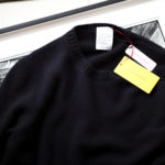 BIBLIOTHECA (ビブリオテカ) Baby Cashmere Crew Neck Sweater (ベビーカシミヤ クルーネック セーター) Loropiana (ロロピアーナ) Baby Cashmere 100% 7ゲージ ベビーカシミヤ ニット セーター NAVY (ネイビー・17) MADE IN ITALY (イタリア製) 2022秋冬新作 【入荷しました】【フリー分発売開始】のイメージ