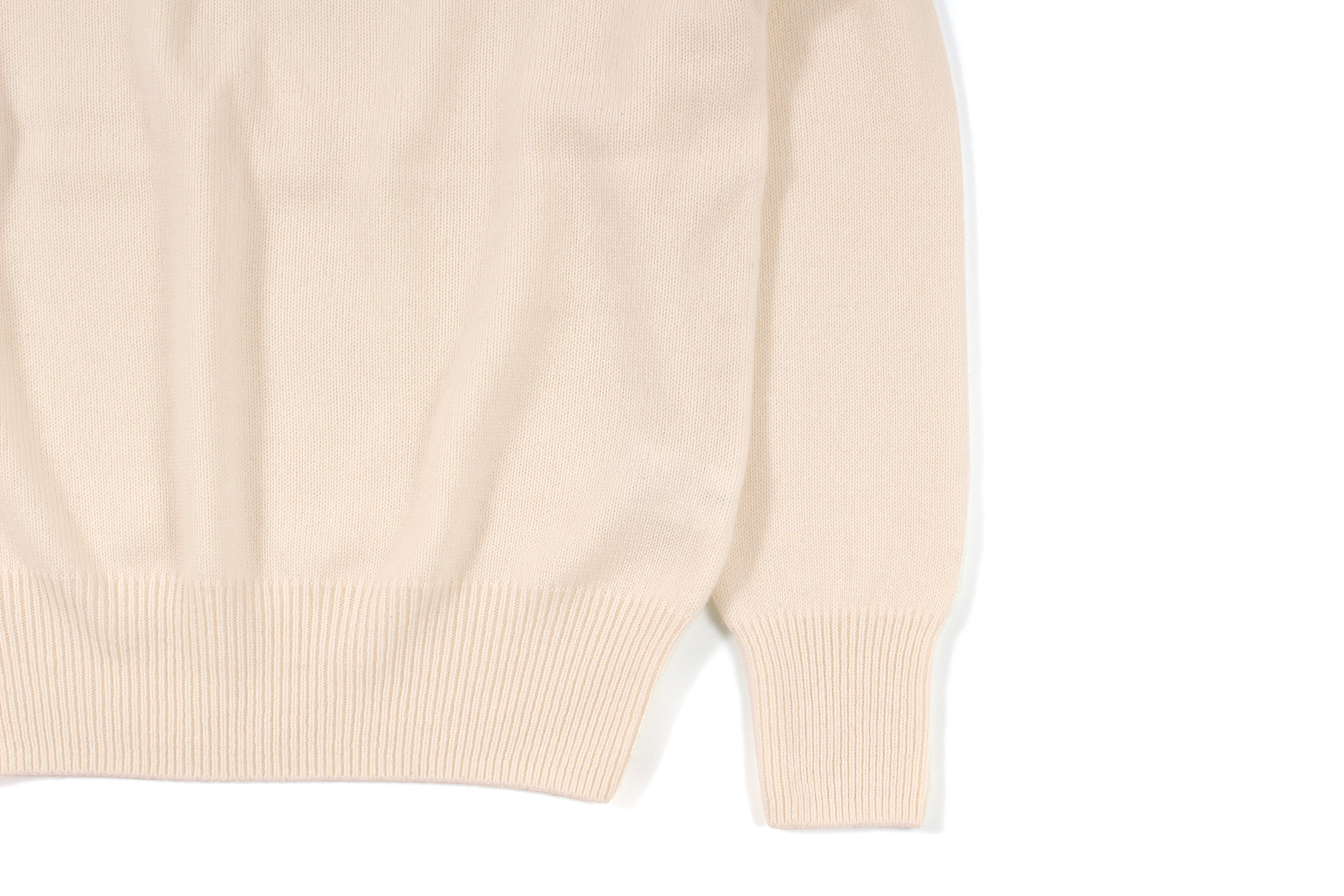 RENCONTRANT (レンコントラント) Cashmere Crew Neck Sweater (クルーネック セーター) Cashmere 100% ミドルゲージ カシミヤ ニット セーター GARDENIA (ホワイト) MADE IN JAPAN (日本製) 2022 秋冬新作 【入荷しました】【フリー分発売開始】愛知 名古屋 Alto e Diritto altoediritto アルトエデリット