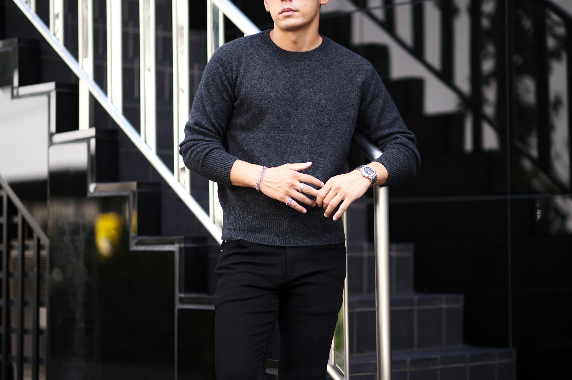 RENCONTRANT (レンコントラント) Cashmere Crew Neck Sweater (クルーネック セーター) Cashmere 100% ミドルゲージ カシミヤ ニット セーター CROW (チャコール) MADE IN JAPAN (日本製) 2022 秋冬新作 【入荷しました】【フリー分発売開始】愛知 名古屋 Alto e Diritto altoediritto アルトエデリット