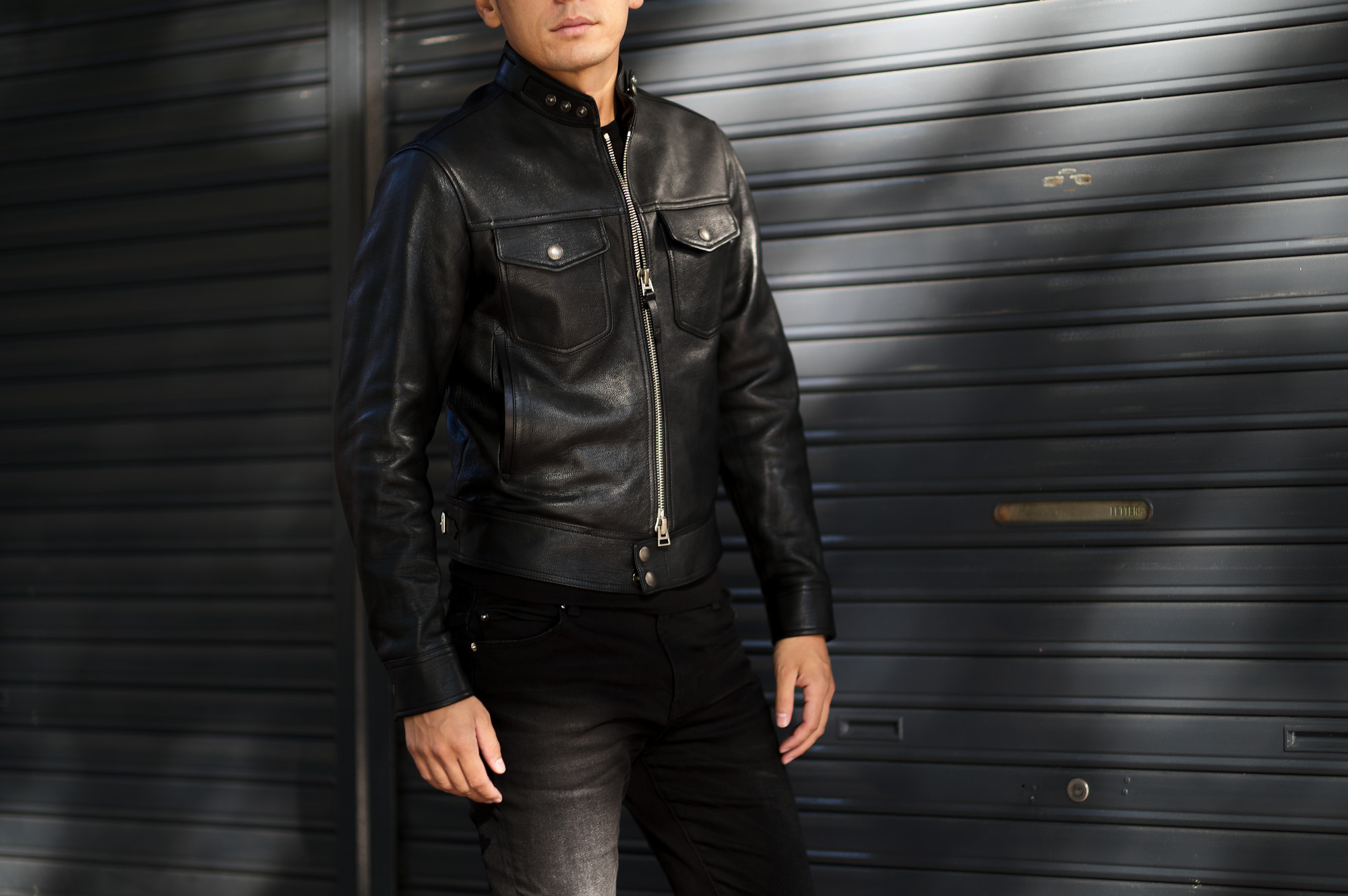 TOM FORD (トムフォード) GLOSSY GRAIN BIKER BLOUSON (グロッシー グレイン バイカー ブルゾン) カーフレザー シングル ライダース ジャケット BLACK (ブラック) Made in italy (イタリア製) 2022秋冬新作 愛知 名古屋 Alto e Diritto altoediritto アルトエデリット レザージャケット