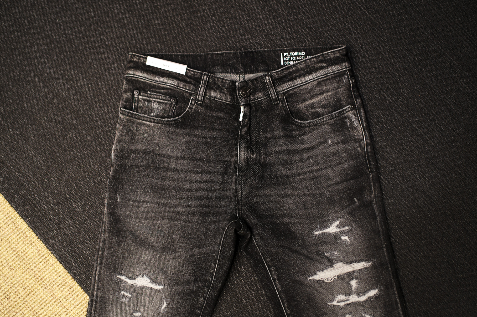 PT TORINO DENIM "ROCK" BLACK CRUSH・MK82 2023秋冬 【ご予約開始】 ピーティートリノデニム ロック ブラッククラッシュ デニムパンツ ブラックデニム クラッシュデニム 愛知 名古屋 Alto e Diritto altoediritto アルトエデリット