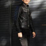 TOM FORD (トムフォード) GLOSSY GRAIN BIKER BLOUSON (グロッシー グレイン バイカー ブルゾン) カーフレザー シングル ライダース ジャケット BLACK (ブラック) Made in italy (イタリア製) 2022秋冬新作のイメージ