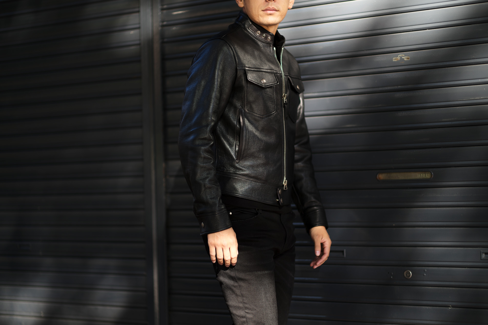 TOM FORD (トムフォード) GLOSSY GRAIN BIKER BLOUSON (グロッシー グレイン バイカー ブルゾン) カーフレザー シングル ライダース ジャケット BLACK (ブラック) Made in italy (イタリア製) 2022秋冬新作 愛知 名古屋 Alto e Diritto altoediritto アルトエデリット レザージャケット