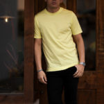 FEDELI(フェデリ) Crew Neck T-shirt (クルーネック Tシャツ) ギザコットン Tシャツ YELLOW(イエロー・147) made in italy (イタリア製) 2023 春夏 【ご予約受付中】のイメージ