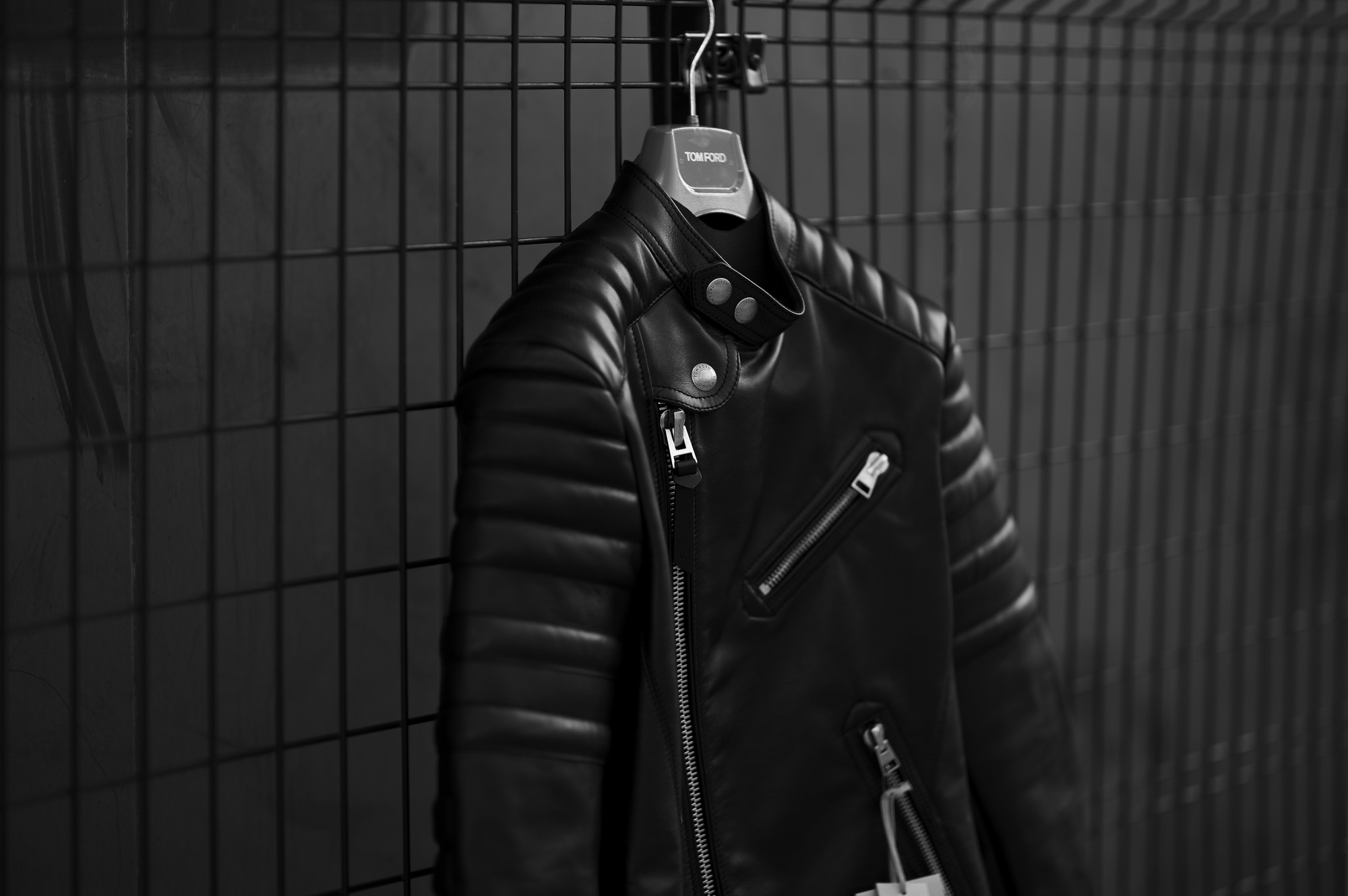 TOM FORD "LEATHER ICON BIKER" 2023SS トムフォード レザー アイコン バイカー) カーフレザー セミダブル ライダース ジャケット BLACK (ブラック) Made in italy (イタリア製) 2023春夏新作 愛知 名古屋 Alto e Diritto altoediritto アルトエデリット