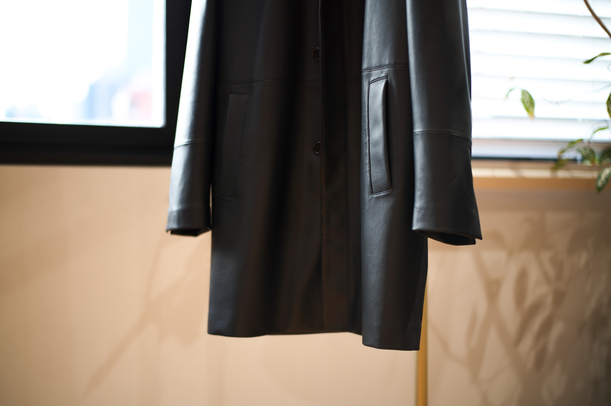 BELVEST / ベルベスト (2023 秋冬 展示会) 愛知 名古屋 Alto e Diritto altoediritto アルトエデリット LEATHER COAT LAMB NAPPA レザーコート SINGLE JACKET 2PATCH LAMB NAPPA レザージャケット 柄ジャケット ブラック 2023秋冬オーダー分