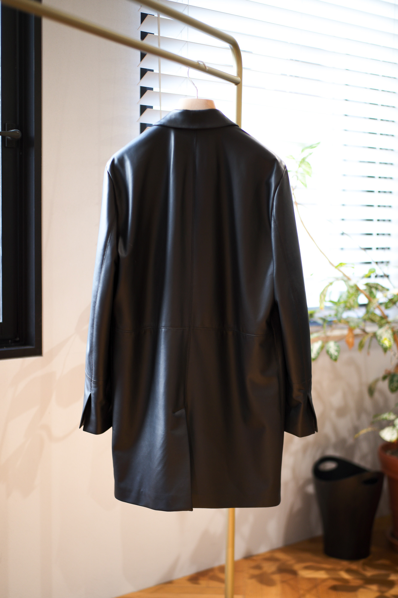 BELVEST / ベルベスト (2023 秋冬 展示会) 愛知 名古屋 Alto e Diritto altoediritto アルトエデリット LEATHER COAT LAMB NAPPA レザーコート SINGLE JACKET 2PATCH LAMB NAPPA レザージャケット 柄ジャケット ブラック 2023秋冬オーダー分