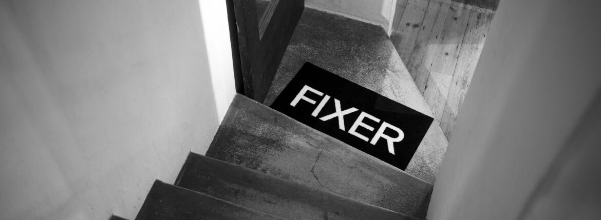 FIXER LOGO MAT BLACK × WHITE フィクサー ロゴマット 愛知 名古屋 Alto e Diritto altoediritto ラグマット RUG