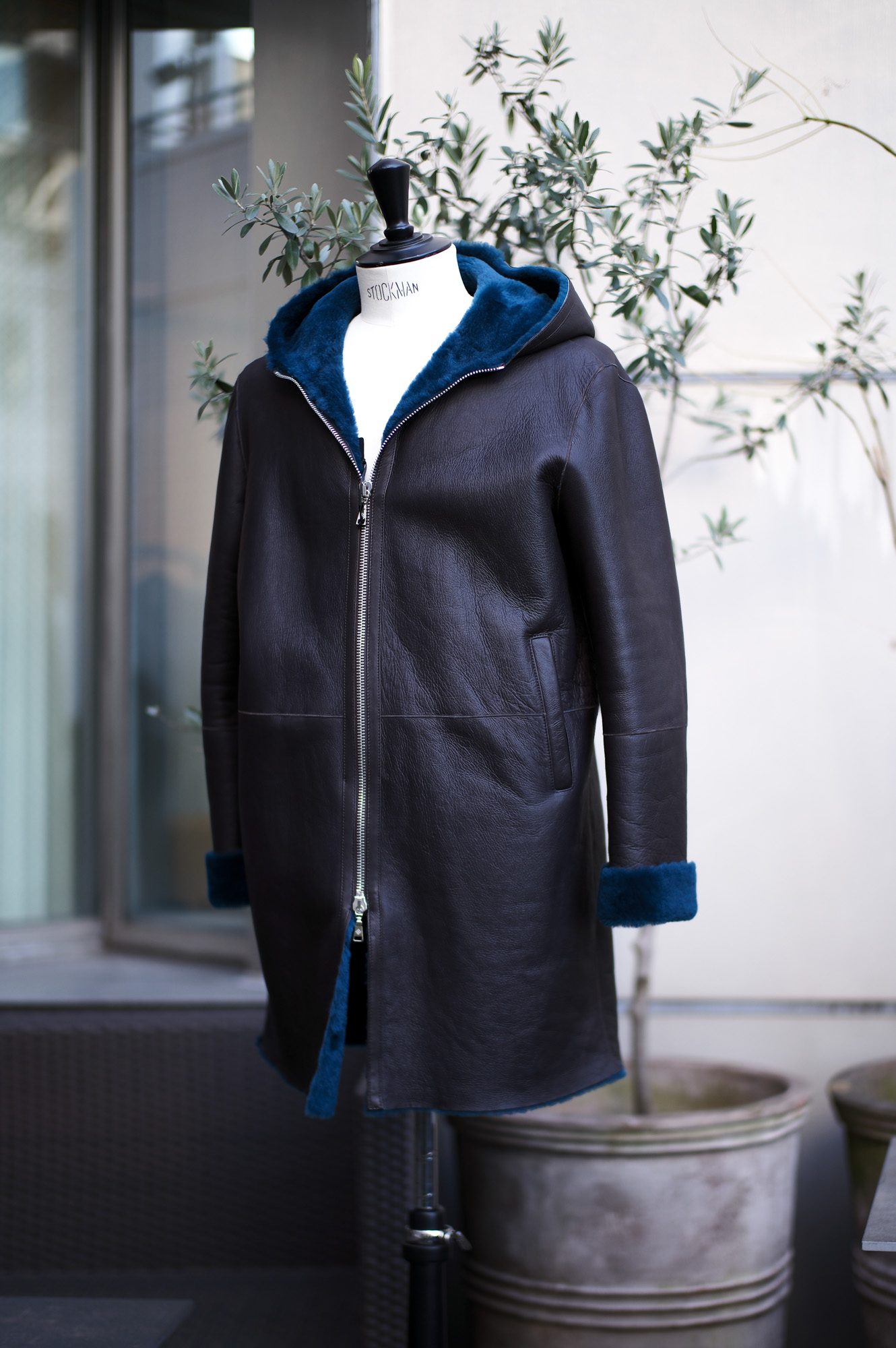 TAGLIATORE(タリアトーレ) "WILSON" Mouton Coat ムートンコート MORO(ブラウン×ブルー) 2023秋冬 【ご予約開始】愛知 名古屋 Alto e Diritto altoediritto アルトエデリット ムートン 茶色 青色 ブラウンブルー 