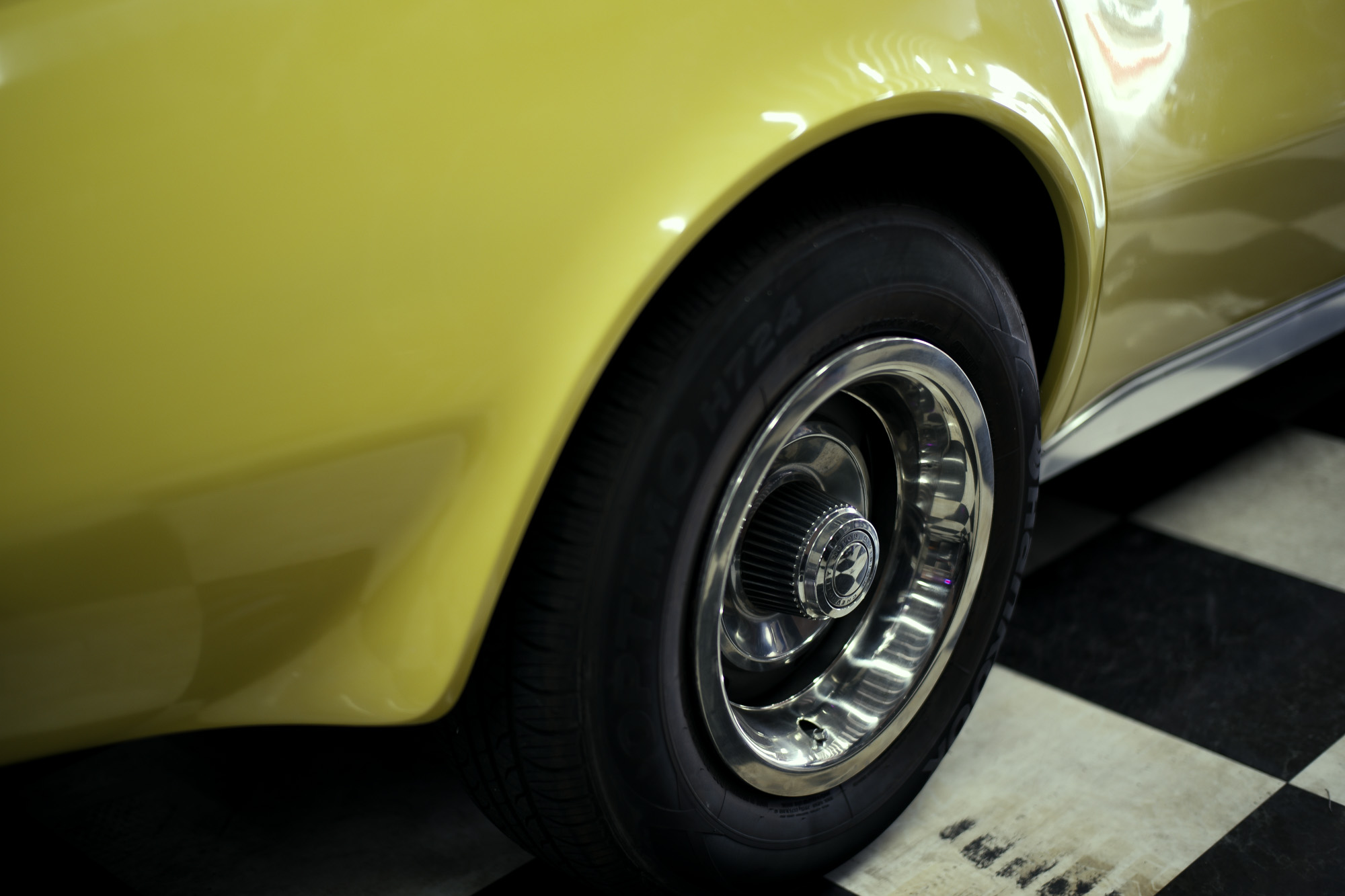 CHEVROLET Corvette C3 COUPE 1970 シボレー コルベット シースリークーペ イエロー YELLOW マスタード 愛知 名古屋 Alto e Diritto altoediritto アルトエデリット アメ車 アメリカン