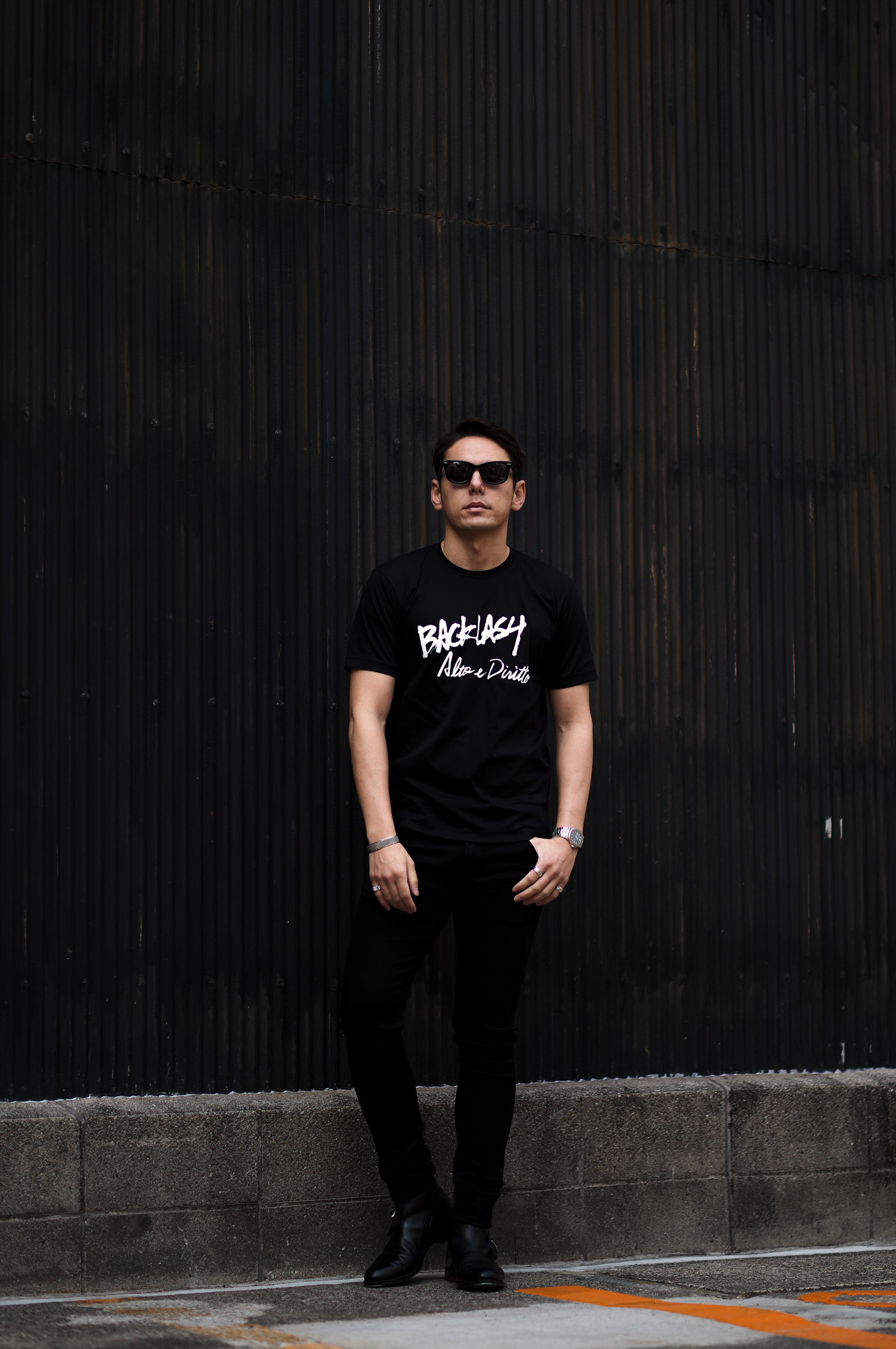 ISAMU KATAYAMA BACKLASH × Alto e Diritto (イサムカタヤマ バックラッシュ × アルト エ デリット) Crew Neck T-shirt ロゴプリントTシャツ BLACK (ブラック) MADE IN JAPAN (日本製) 2023 alto e diritto altoediritto アルトエデリット 愛知 名古屋