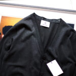 RIVORA × LEON × Alto e Diritto (リヴォラ × レオン × アルトエデリット) Cotton Paper Line Cardigan トリプルコラボ コットン ペーパー ライン カーディガン BLACK (ブラック・010) MADE IN JAPAN (日本製) 2023春夏新作 【発売開始】【Special Model】【Triple Collaboration】愛知 名古屋 Alto e Diritto altoediritto アルトエデリット