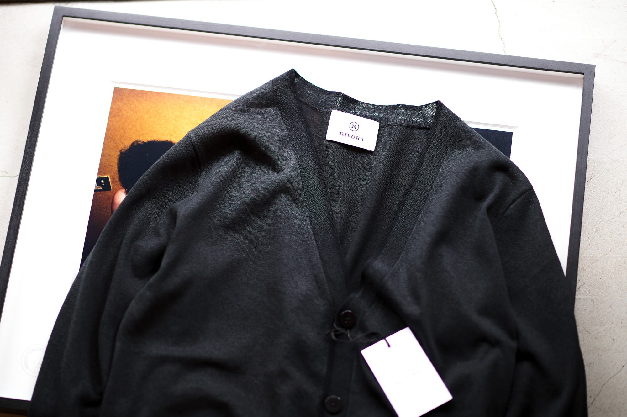 RIVORA × LEON × Alto e Diritto (リヴォラ × レオン × アルトエデリット) Cotton Paper Line Cardigan トリプルコラボ コットン ペーパー ライン カーディガン BLACK (ブラック・010) MADE IN JAPAN (日本製) 2023春夏新作 【発売開始】【Special Model】【Triple Collaboration】愛知 名古屋 Alto e Diritto altoediritto アルトエデリット