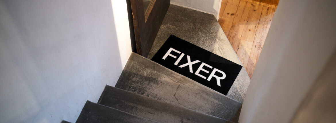 FIXER LOGO MAT BLACK × WHITE フィクサー ロゴマット 愛知 名古屋 Alto e Diritto altoediritto ラグマット RUG