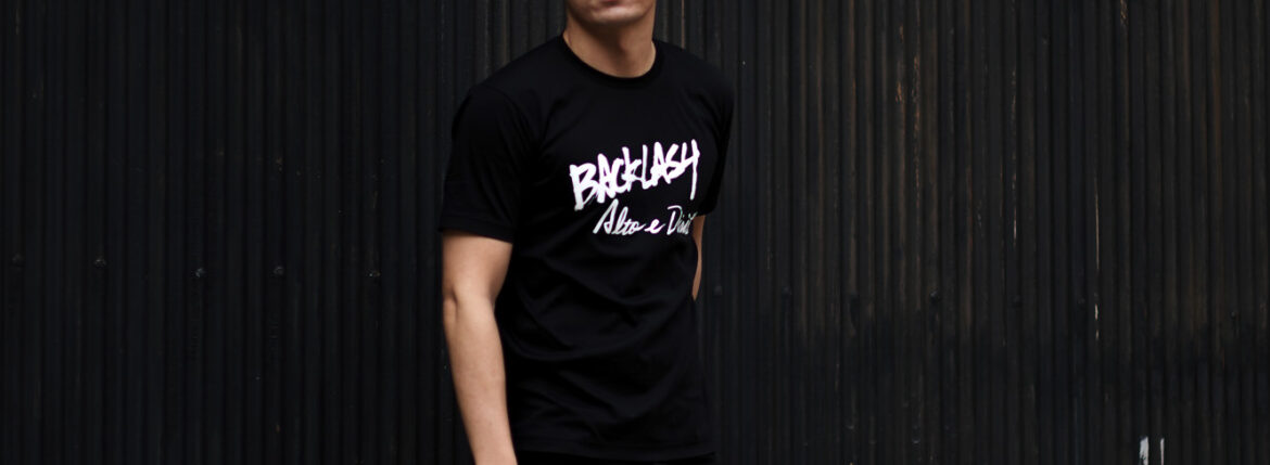 ISAMU KATAYAMA BACKLASH × Alto e Diritto (イサムカタヤマ バックラッシュ × アルト エ デリット) Crew Neck T-shirt ロゴプリントTシャツ BLACK (ブラック) MADE IN JAPAN (日本製) 2023 alto e diritto altoediritto アルトエデリット 愛知 名古屋