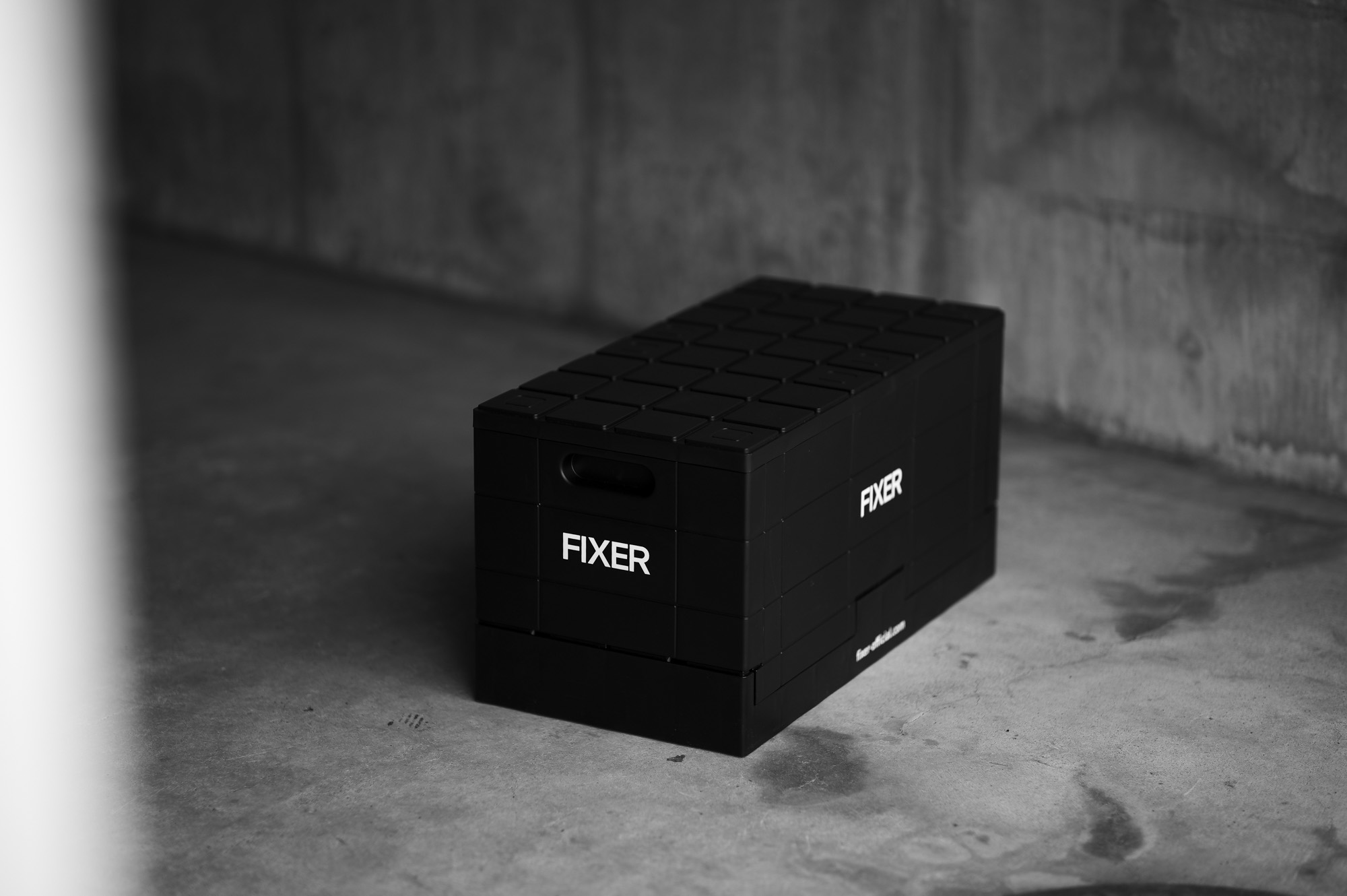 FIXER "FCT-01" FOLDING CONTAINER フィクサー フォルド コンテナ 収納ボックス コンテナ BLACK×WHITE ブラック×ホワイト 愛知 名古屋 Alto e Diritto altoediritto アルトエデリット コンテナボックス ボックス 洋服入れ 小物入れ