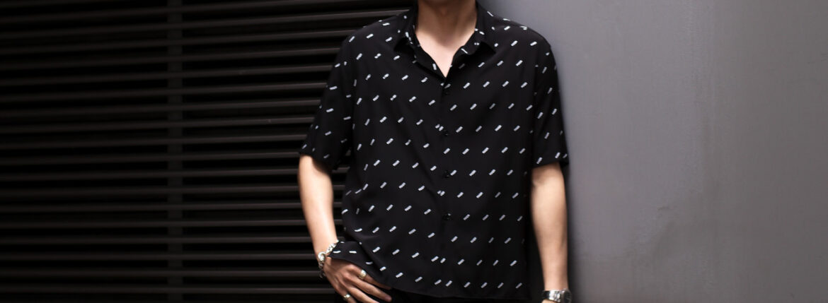 FIXER (フィクサー) FST-02 Silk Shirts ロゴプリント シルク シャツ BLACK (ブラック) 【ご予約開始】【2023.5.29(Mon)～2023.6.11(Sun)】 愛知 名古屋 Alto e Diritto altoediritto アルトエデリット 半袖シャツ シルクシャツ 柄シャツ