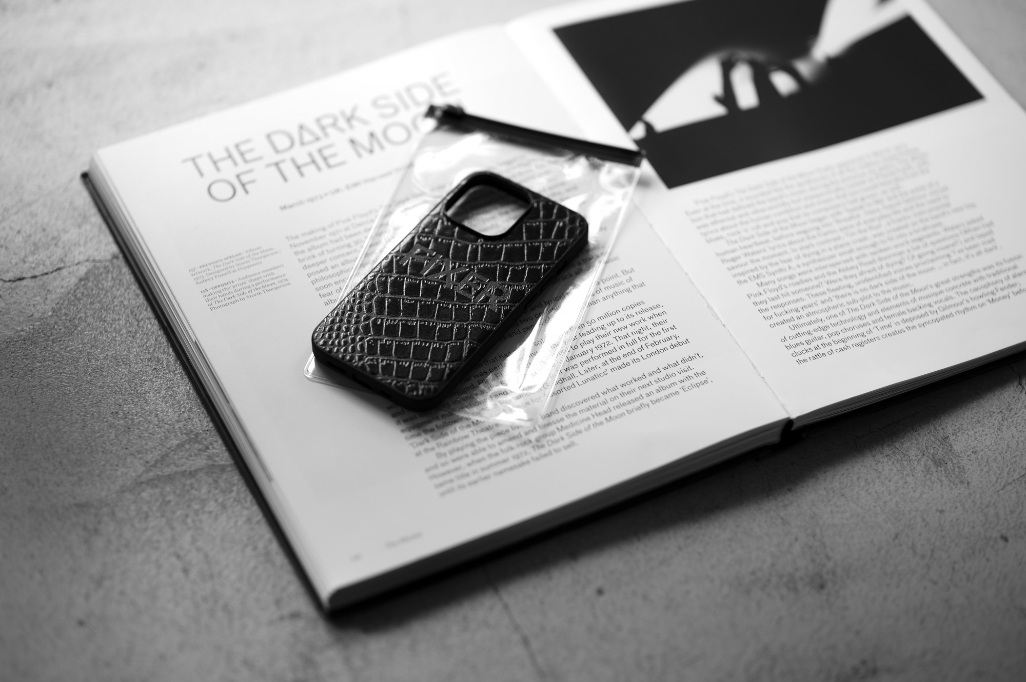 FIXER iPhone 14Pro Crocodile Case ALL BLACK フィクサー アイフォンケース 携帯ケース クロコダイルケース 愛知 名古屋 Alto e Diritto altoediritto アルトエデリット