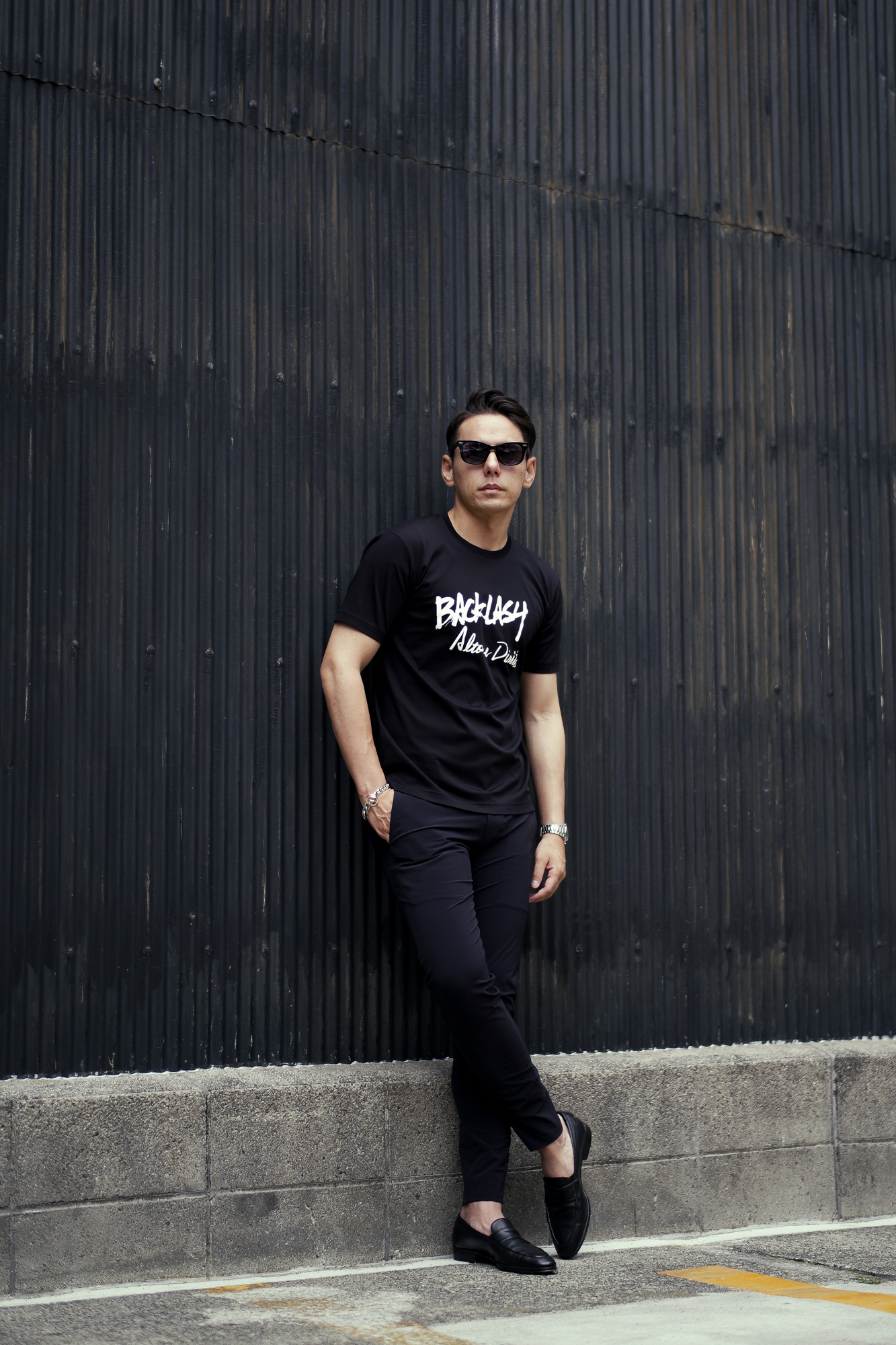 ISAMU KATAYAMA BACKLASH × Alto e Diritto (イサムカタヤマ バックラッシュ × アルト エ デリット) Crew Neck T-shirt ロゴプリントTシャツ BLACK (ブラック) MADE IN JAPAN (日本製) 2023 alto e diritto altoediritto アルトエデリット 愛知 名古屋