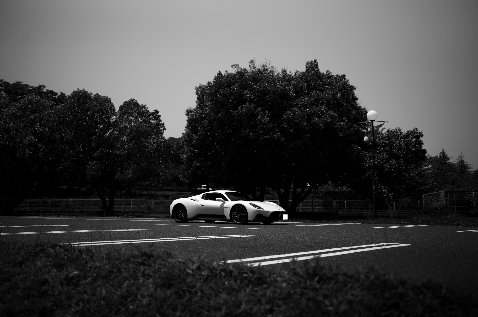 Toyota Municipal Museum of Art 豊田市美術館  https://www.museum.toyota.aichi.jp/ 豊田市美術館は、愛知県豊田市にある公立美術館。 〒471-0034 愛知県豊田市小坂本町８丁目５−１  1995年（平成7年 谷口建築設計研究所 ねこの細道   LOUIS VUTTON YAYOI KUSAMA トランク ドット柄 草間彌生　ルイヴィトン PATEK PHILIPPE 5270J グランドコンプリケーション  情熱の薔薇 THE BLUE HEARTS ザ・ブルーハーツ ヒロト 甲本ヒロト ブルーハーツ Rose of Passion 「2.27(mon)」,「2.28(tue)」,「3.01(wed)」 お休みとなります ROLEX DAYDATE 18028 White Roman Dial ロレックス デイデイト ホワイト アラビック Mickey MR.BRAINWASH 2010 ミッキー ミスターブレインウォッシュ Mickey / MR.BRAINWASH 2010 ミッキー ミッキーマウス ミスターブレインウォッシュ Banksy Thrower / MR.BRAINWASH バンクシー Flower Thrower Banksy ミスターブレインウォッシュ 愛知 名古屋 Alto e Diritto altoediritto アルトエデリット ART アート BANKSY ミスターブレインウォッシュの名を広く世に知らしめたのは、ストリートアーティスト・バンクシーの初監督作品にしてアカデミー賞にノミネートされたドキュメンタリー映画「イグジットスルーザギフトショップ」（2010年公開）でした。 この映画が、アートの本質や意義を問うと共に、監督であるバンクシーや奇しくも”アーティスト”となったミスターブレインウォッシュの存在を広め、そして昨今に及ぶストリートアートのムーブメントに繋がる大きな役割を担ったことは、言うまでもありません。ＭR．BRAINWASH（ミスターブレインウォッシュ）ストリートアーティスト/映像作家。本名ティエリー・グウェッタ。フランス生まれ、1980年代にLAへ移住。2007年から映像作家としてキャリアをスタート。出演したバンクシー映画「イグジット・スルー・ザ・ギフトショップ」をきっかけに本格的にストリートアーティストとして活動をはじめる。 ミニチュアダックスフント チョコ「1.17(tue)」,「1.18(wed)」 お休みとなります 2022年11月26日 土曜 世界の秘密 Vaundy 一升びん　https://www.isshobin.com/　「一升びん」店名の由来昭和37年の創業当時、松阪には飲食店も今ほどは無く、会食といえば家でご馳走を作って宴会というのが多かったそうです。円卓（ちゃぶ台）を大勢で囲んで、お酒の一升瓶を中心に置いて、わいわいと皆様に楽しんで食事をしていただける様な店にしたい！！そういう思いを込めて「一升びん」と名付けました。松阪牛「A5」といえば、言わずと知れた和牛の最高峰。一般的に、すき焼きやしゃぶしゃぶの最上級肉として供されるこのクラスは、焼肉用とされることはほぼありません。一升びんでは、その『松阪牛「A5」』を焼肉として提供！箸で掴んで近づけただけでも違いの分かる素晴らしい香りと、一口噛めば口中にほとばしる肉汁とともに、融けるような舌触りは、ちょっと他では味わえません！牛肉は（社）日本食肉格付協会によって格付が行われています。2つの等級があり、1つは歩留（ブド）まり等級、もう1つは肉質等級です。歩留まり等級はA･B･Cの3段階に分かれてAが最も良く、肉質等級は5・4・3・2・1の5段階に分かれ、5が最も良い等級となります。一升びん本店では格付けA5の松阪牛をご提供させて頂きます。牛肉は、脂の霜降り（サシ）がよく入っている部位が、ほんのり甘く、柔らかくて人気です。松阪牛がおいしいと評判なのは、肉やサシが独特の飼育法でまんべんなく体にまわっているから。食欲増進のためにビールを飲ませたり、血行をよくするためにマッサージをするなど、丹精こめて育てられ、とろけるほどの柔らかい上質の松阪肉ができるのです。一升びんの創業は、1962年（昭和37年）今の平生町店から始まりました。最高のお肉を更に美味しく召し上がっていただく秘密が秘伝の味噌ダレ！創業以来、脈々と伝わってきた門外不出の逸品です。その味わいは、こくのある自家製ダレでありながら、決して自己主張しすぎることはなく、あくまでも肉の味わいを最大限に引き立てる脇役に徹します。ぜひ、ご賞味下さい！松阪牛焼肉・ホルモン一升びん本店松阪牛すき焼・しゃぶしゃぶ一升びん本店"はなれ"松阪牛焼肉・ホルモン一升びん宮町店松坂牛焼肉・ホルモン一升びん平生町店松阪牛焼肉・ホルモン鍋一升びん塚本店松阪牛焼肉・ホルモン一升びん川井町店松阪牛焼肉・ホルモン一升びん久居インターガーデン店松阪牛焼肉一升びん名古屋ラシック店松阪牛焼肉・ホルモン一升びん鈴鹿店松阪牛焼肉一升びん伊勢松寿亭松阪牛焼肉・ホルモン一升びん四日市泊店松阪牛焼肉・すき焼・しゃぶしゃぶ・串焼き一升びん伊勢内宮店イオンモールNagoya Noritake Garden 1F回転焼肉　一升びん　名古屋則武新町店松阪牛一升びん名古屋名駅店 Chrome Hearts CHROME HEARTS クロムハーツ クロムハーツ名古屋 Chrome Hearts Nagoya ラシック 愛知 名古屋 https://www.chromehearts.com/ OFFEE CAKE "BONBON" ボンボン 洋菓子ボンボン BONBON https://cake-bonbon.com/ 名古屋の老舗洋菓子店「ボンボン」 喫茶ボンボン 1949年（昭和24年）創業。名古屋市東区の老舗洋菓子・純喫茶ボンボン。開店当時から「いいものをお値打ちで」という思いを込めて、素材にこだわったケーキをひとつひとつ丁寧に作り続けてまいります。当店でしか味わうことができない逸品の数々。昭和レトロ感漂う店内で是非ご堪能ください。  〒461-0001 愛知県名古屋市東区泉2-1-22 CHROME HEARTS "TAPE DISPENSER" クロムハーツ テープ　ディスペンサー 愛知 名古屋 Alto e Diritto altoediritto アルトエデリット セロハンテープ マネークリップ クロムハーツボールペン リチャードスターク CHROME HEARTS MONEY CLIP CH CROSS 925silver CHROME HEARTS “PEN 4COLOR FERNIE 925silver Wolfgang's Steakhouse Signature Aoyama WOLFGANS'S STEAKHOUSE ウルフギャング ステーキハウス Tボーンステーキ  東京都 港区 北青山 2-5-8　青山OM-SQUARE1F 03-5843-0822 100席 (ダイニング58席、個室A：10席、個室B：8席、バー＆ウイスキーラウンジ24席) BARONROUGE バロンルージュ 〒460-0008 愛知県名古屋市中区栄5丁目19番12 @nagoya_baronrouge 050-5872-9950 移転 renewal open 。大人がひっそりと訪れる酒と料理を嗜むお店 25年続くお店が少しだけ移転しリニューアルオープン。新築のビル2階に佇む大人のためのレストラン＆バー。大人の階段を上り重厚な扉を開けると1日の疲れをリセット。大人の日常にそっと手を差し伸べる程よい非日常空間。プロが作る美味い酒 と しっかり食べられる料理。酒だけでも 料理だけでも 会話だけでも お気軽に。初めてご来店の方も いつもの馴染みのお店にしてください。八乃助 ISAMUKATAYAMABACKLASH イサムカタヤマバックラッシュ 片山勇 バックラッシュ ATSUTA JINGU ///【LEICA M10-P ASC 100 Edition + SUMMILUX-M F1.4/50mm ASPH】2022年5月11日 火曜 熱田神宮 Wolfgang's Steakhouse Signature Aoyama WOLFGANS'S STEAKHOUSE ウルフギャング ステーキハウス Tボーンステーキ  東京都 港区 北青山 2-5-8　青山OM-SQUARE1F 03-5843-0822 100席 (ダイニング58席、個室A：10席、個室B：8席、バー＆ウイスキーラウンジ24席) THE RITZ-CARLTON TOKYO "CLUB LEVEL" // 2022.5.06-5.08 ザ・リッツ・カールトン クラブ®レベル ザ・リッツ・カールトンの最高峰のおもてなしを、最上級の空間と設備でご体験いただける「ザ・リッツ・カールトン クラブレベル」。そのおもてなしの中心となるクラブラウンジは、レジデンスをテーマにしたラウンジの概念を超えた空間です。 レセプション、ガーデンテラス、ダイニングルーム、ライブラリーラウンジの4つの エリアに分かれた「クラブラウンジ」では、時間帯によって多彩な趣きでお客様をお迎えいたしております。お客様のクラブレベルのステイをより快適なものにするクラブコンシェルジュは、お客様一人ひとりをお名前でお呼びし、それぞれのお好みに合わせたパーソナルなサービスをお届けいたします。お誕生日や記念日、プロポーズなど特別な日のご滞在には、ご要望に合わせて心に残るひとときを演出するプランをご提案します。 ザ・ロビーラウンジ ラウンジ ホテルの45階、お客様をお迎えするメインロビーに位置する「ザ・ロビーラウンジ」は、お待ち合わせや語らいの時間を特別なものにします。毎週金～日曜日の15時～16時20分の間、「ハープ＆アフタヌーンティー」を提供しております。確かな技術を有するハープ奏者が奏でる美しい音色を聴きながらペストリーシェフによるアフタヌーンティーをお召し上がり頂けます。夕暮れへと移ろいゆく美しい東京の景色と共に、ゆったりとした午後のひとときをお楽しみ下さい45階の開放的な空間で楽しむ伝統的なアフタヌーンティー ザ・リッツ・カールトン東京の45階、お客様をお迎えするメインロビーに位置する「ザ・ロビーラウンジ」は、お待ち合わせや語らいの時間を特別なものにします。 心地よいピアノの生演奏が流れるラグジュアリーな空間で、モダンなアフタヌーンティーセットや厳選された世界各地の茶葉によるティーセレクションと共に、優雅なひと時をお楽しみ下さい。東京の中心に位置する六本木というロケーションに相応しい、西洋と東洋のモダンな融合を表現したインテリアには、オリエンタルな紫、赤、モノトーンを基調とした配色や、和をモチーフとしたファブリックなどを用い、全体として和洋の調和を感じさせる空間となっており、時間の移ろいに合わせた生演奏が彩りを添えます。ISAIA Napoli TOKYO MIDTOWN イザイア ナポリ 東京ミッドタウン スーツ、ジャケット、シャツ、パンツ、シューズ、ネクタイ、チーフ、カバン 愛知 名古屋 Alto e Diritto altoediritto アルトエデリット 20224月19日 ミシュラン ヴァガボンド 2021年12月14日 LA VAGABONDE ラ・ヴァガボンド フレンチ フランス料理 鶴舞 ラヴァカボンド chef ryousuke iwamoto 岩本龍介 予約のとれないフレンチ 名店 美食家 放浪者 旅人 愛知県名古屋市中区千代田2丁目14-24 キャノンピア鶴舞 1F 愛知 名古屋 Alto e Diritto altoediritto アルトエデリット 超絶フレンチ ドレスコード ディナー 中華風家庭料理 ふーみん (表参道/中華料理)　〒107-0062 東京都港区南青山５丁目７−１７ 03-3498-4466　表参道・青山エリアの南青山の中華料理店、中華風家庭料理 ふーみんのオフィシャルページです　CHACOあまみや　千駄ヶ谷の有名なステーキ屋「CHACOあめみや」 炭焼きステーキ 〒151-0051 東京都渋谷区千駄ケ谷１丁目７−１２ 03-3402-6066 http://chacoamemiya.com/sp/ １９７９年（昭和５４年）に開店してから当時のままの姿の店内は重みを感じる。　（お客様からは「昭和の香りがする・・」と言われます）真っ白だった壁も年月を感じさせる趣がある。店内に入るとまず目に入るのが、大きな炭焼きの竈。営業当時からの肉の旨みを沢山吸い込んでいるかも・・・。１９７９年（昭和５４年）に開店してから当時のままの姿の店内は重みを感じる。　（お客様からは「昭和の香りがする・・」と言われます）真っ白だった壁も年月を感じさせる趣がある。店内に入るとまず目に入るのが、大きな炭焼きの竈。営業当時からの肉の旨みを沢山吸い込んでいるかも・・・。炭で焼かれたステーキのお皿は鉄板ではなく鋳物です。牛肉は融点が高いため冷めやすい鉄板ではすぐに肉が固くなってしまいます。チャコのお皿は長い時間温かいので柔らかい牛肉をゆっくりご賞味いただけます。ワイン片手に語らいながら心安らぐ美味しい時間をお過ごしください。LA BISBOCCIA　ラ・ビスボッチャ/LA BISBOCCIA (広尾/イタリアン) RISTORANTE LA BISBOCCIA 〒150-0013 東京都渋谷区恵比寿2-36-13 広尾MTRビル1F "イタリア政府公認レストラン"として選ばれた本格的イタリアン。スタッフもイタリア人が中心で、イタリアにいる気分になれそうな空間。 https://labisboccia.tokyo/ 愛知 名古屋 Vineria Cassini ヴィネリア カッシーニ 東別院 イタリアン 愛知県名古屋市中区伊勢山1-9-13 伊勢山ハイツ1F #1F Iseyamahaitsu, 1-9-13 Iseyama Naka-ku, Nagoya-shi, Aichi-ken 460-0026, Japan イタリアを旅するような気分で楽しむ郷土料理と様々なワイン "Vineria(ヴィネリア)とは、イタリア語でVino(ワイン)＋Osteria(食堂)を足した造語です。 イタリアの郷土料理とその土地で造られた様々なワインをイタリアを旅するような気分でお楽しみいただけます。 「イタリア現地の味」を目指した素材を生かすストレートかつ伝統的なイタリア料理をアラカルトもしくはコースでお楽しみください。 約200種類のイタリアワインの中から、ソムリエがベストなワインを選びます。お料理やお好みに合わせたグラスワインやワインコースもご用意しております。"2021年10月15日 煖 MEI メイ イタリアン 国際センター 名古屋市西区那古野1-23-2 四間道糸重3 mei-nagoya.com shikemichi サンタキアラ Santa Chiara コース 18時一斉スタート きのこ キノコ 森内敬子　モーゼ十戒　ナナツモリピノノワール 2016 pinot noir ドメーヌタカヒコ 曽我貴彦 北海道余市郡余市町登町1395  ワイン名古屋市東区徳川町　天然キノコ MEI 那古野 ネコ 猫　にゃんこ 愛知 名古屋 Alto e Diritto altoediritto アルトエデリット カウンター7席 えごま　味噌カツ ミソカツ みそかつ とんかつ 東別院 〒460-0021 愛知県名古屋市中区平和2丁目16-15 052-323-0963  鶴舞線のガード下にあるトンカツの美味しいお店 みそかつ えごま　和食 美奈登 ミナト 老舗焼肉店 神宮前/焼肉 レトロ モクモク 味噌ダレ とんちゃん 熱田 ホルモン ヤキニク とんねるず ペレ きたなシュラン 懐かし 名鉄堀田駅から徒歩20分 瑞穂区 〒467-0879 愛知県名古屋市瑞穂区平郷町2-6-2 LA VAGABONDE ラ・ヴァガボンド フレンチ フランス料理 鶴舞 ラヴァカボンド chef ryousuke iwamoto 岩本龍介 予約のとれないフレンチ 名店 美食家 放浪者 旅人 愛知県名古屋市中区千代田2丁目14-24 キャノンピア鶴舞 1F 愛知 名古屋 Alto e Diritto altoediritto アルトエデリット 超絶フレンチ ドレスコード ディナー STEAK HOUSE Beef Okuma ステーキハウス ビーフオークマ 名古屋店 霜降り黒毛和牛 サーロイン フィレ シャトーブリアン 仙台牛 宮城牛 近江牛 150g 200g ハンバーグ 松坂屋 名古屋店 愛知　名古屋 Alto e Diritto altoediritto  GW休暇 Alto e Diritto アルトエデリット altoediritto 愛知 名古屋 ゴールデンウィーク 休暇 炭火焼肉 煖  だん ダン 愛知 名古屋 焼き肉  名駅店 瑞穂本店 Alto e Diritto altoediritto アルトエデリット 夢 希望 Dream FREEMASONRY フリーメーソン AUDEMARS PIGUET オーデマピゲ SEX PISTOLS セックスピストルズ JOY DIVISION ジョイディヴィジョン DAVID BOWIE デヴィットボーウィ THE VELVET UNDERGROUND ザベルベットアンダーグラウンド THE ROLLING STONES ザローリングストーンズ QUEEN クイーン LED ZEPPELIN レッドツェッペリン Alto e Diritto アルトエデリット 愛知 名古屋 Italy MOORER ムーレー / BELVEST ベルベスト / ISAIA イザイア / LUCA GRASSIA ルカグラシア / Alfredo Rifugio アルフレードリフージオ / LARDINI ラルディーニ / De Petrillo デ・ペトリロ / TAGLIATORE タリアトーレ / Sealup シーラップ / EMMETI エンメティ / CINQUANTA チンクアンタ / SILENCE サイレンス / MOLEC モレック / Finamore フィナモレ / ORIAN オリアン / AVINO Laboratorio Napoletano アヴィーノ / INCOTEX インコテックス / INCOTEX SLACKS インコテックススラックス / PT TORINO ピーティートリノ / BERWICH ベルウィッチ / VIGANO ヴィガーノ / RICHARD J.BROWN リチャードJブラウン / FEDELI フェデーリ / MANRICO CASHMERE マンリコカシミヤ / ZANONE ザノーネ / Cruciani クルチアーニ / GRAN SASSO グランサッソ / Settefili Cashmere セッテフィーリカシミア / Girelli Bruni ジレリブルーニ / ENZO BONAFE エンツォボナフェ / FERRANTE フェランテ / GHOUD ゴード / ACATE アカーテ / Cisei シセイ / STEFANO RICCI ステファノリッチ / ALPO アル France Georges de Patricia ジョルジュドパトリシア / SAINT LAURENTサンローラン / CELINE セリーヌ / AUBERCY オーベルシー / lucien pellat-finet ルシアンペラフィネ / NATIONAL STANDARD ナショナルスタンダー U.S.A. South Paradiso Leather サウスパラディソ / JACQUESMARIEMAGE ジャックマリーマージュ / MARC MARMEL マークマーメル / WHITE'S BOOTS ホワイツブーツ / JUTTA NEUMANN ユッタニューマン England GRENFELL グレンフェル / J&M DAVIDSON ジェイアンドエムディヴィッドソン / JAMES GROSE ジェームスグロース / JOHN SMEDLEY ジョンスメドレー / Johnstons ジョンストンズ Other FIXER フィクサー / cuervo bopoha クエルボ ヴァローナ / BACKLASH The Line バックラッシュ ザライン / RIVORA リヴォラ / C.QP / Order Suit オーダースーツ 愛知 名古屋 Alto e Diritto altoediritto アルトエデリッライカM10 アポズミクロン 2021 October.27 21年目スタート 21年目からは楽しくゆっくりすごしてゆけたらなと思ってます ジョーストラマー 「10.26(tue)」,「10.27(wed)」 お休みとなります Thames LONDON / HERBIE YAMAGUCHI 1983 テムズ川 ロンドン ハービー山口 1983年 イギリス England イングランド 写真家 写真 Not Banksy ノットバンクシー BANKSY バンクシー 我々の敵はあなたの敵じゃない   共に生きよう LEICA // APO-SUMMICRON-M f2/35mm ASPH. ライカ アポ・ズミクロンM f2/35mm ASPH. 愛知 名古屋 Alto e Diritto altoediritto アルトエデリット 世界最高峰のレンズと称賛され続けているライカMレンズにおいて、アポ・ズミクロンM f2/35mm ASPH.もそのMレンズの名にふさわしい優れた性能を誇ります。さらに、アポ・ズミクロンMシリーズのレンズとしてはもちろんのこと、これまでにない新しいタイプのMレンズとして目をひく存在でもあります。その特長は、Mレンズの中で最短で唯一ともいえる最短撮影距離と、きわめてシャープな描写力、美しいボケ味、そして開放F値F2という明るさにあります。ドイツならではの高度な製造技術が生み出したこのレンズを活用すれば、M型カメラはもとより、「ライカSL2」や「ライカSL2-S」でも、優れた描写力を活用してあらゆるシーンでの撮影が楽しめます。 光学系の設計に全撮影距離で高画質が得られるフローティングシステムを採用しているため、近距離撮影でも高い描写力を発揮しながら、Mレンズでは唯一となるわずか30cmという最短撮影距離を実現しています。フォーカスリングの回転角は300°ときわめて大きく、最短撮影距離が短くなっているにも関わらず緻密なピント合わせが可能です。開放値はF2.0という明るさで、クリエイティブな作品づくりも多彩に楽しめます。その時々の貴重な瞬間を、ライカらしい高品位な写真として記録することができます。イギリスの写真家ヒュー・ジョン氏は、ポートレート撮影でもアポ・ズミクロンM f2/35mm ASPH.が威力を発揮することを実感しました。「被写界深度がこれほど浅くなるとは驚きました。まつげの部分が驚くほどシャープに描写され、そこから徐々にボケていく。これは元のサイズのまま一部をトリミングしたものですが、85mm、いや、105mmのレンズで撮影したかのような仕上がりです！」「アポ・ズミクロンM f2/35mm ASPH.は、美しいボケ味でポートレート写真に新たな可能性をもたらすレンズですね。それに接写もこなせるので、まさにオールラウンドな1本だと言えます。色の再現性も絶妙で、シャープな解像感も素晴らしい。これさえあれば他のレンズはいらないと言ってもいいかもしれません！」2021年8月18日 Leica Nagoya ライカ松坂屋名古屋店 ライカ名古屋 460-8430 愛知県中区栄3-16-1 松坂屋名古屋店 北館3Ｆ 052-264-2840 入鹿池　いるかいけ 名古屋近郊のボート釣りのメッカ 愛知県犬山市の入鹿、飛騨木曽川国定公園内にある人工の農業用ため池 わかさぎ釣り・ブラックバス釣りなら入鹿池にある見晴茶屋へ https://inuyama.gr.jp/miharashi.html 犬山観光情報  ワカサギやブラックバス釣りのメッカとして知られる入鹿池 ブラックバス釣果 犬山名物 でんがく 五平餅 見晴茶屋 愛知県犬山市堤下60 蓬ぜん 犬山 犬山口 愛知 名古屋名物 ひつまぶし http://houzen.s-d.jp/index.html 犬山城 ミシュランガイド愛知2019 あつた蓬莱軒 22年間修行 店主 うなぎ ウナギ 鰻 愛知県犬山市上坂町4-168 0568-39-5077 犬山市観光協会 ミシュラン 博多串焼き 八乃助  焼き鳥 焼鳥 愛知 名古屋 とみやBLOG 富屋酒店 とみやBLOG ライカ LEICA LEICA M10-p ASC100 EDITION ライカM10-P ズミルックス 2021年7月27日 煖 MEI メイ イタリアン 国際センター 名古屋市西区那古野1-23-2 四間道糸重3 mei-nagoya.com shikemichi サンタキアラ Santa Chiara コース 18時一斉スタート きのこ キノコ 森内敬子　モーゼ十戒　ナナツモリピノノワール 2016 pinot noir ドメーヌタカヒコ 曽我貴彦 北海道余市郡余市町登町1395  ワイン名古屋市東区徳川町　天然キノコ MEI 那古野 ネコ 猫　にゃんこ 愛知 名古屋 Alto e Diritto altoediritto アルトエデリット カウンター7席 えごま　味噌カツ ミソカツ みそかつ とんかつ 東別院 〒460-0021 愛知県名古屋市中区平和2丁目16-15 052-323-0963  鶴舞線のガード下にあるトンカツの美味しいお店 みそかつ えごま　和食 美奈登 ミナト 老舗焼肉店 神宮前/焼肉 レトロ モクモク 味噌ダレ とんちゃん 熱田 ホルモン ヤキニク とんねるず ペレ きたなシュラン 懐かし 名鉄堀田駅から徒歩20分 瑞穂区 〒467-0879 愛知県名古屋市瑞穂区平郷町2-6-2 LA VAGABONDE ラ・ヴァガボンド フレンチ フランス料理 鶴舞 ラヴァカボンド chef ryousuke iwamoto 岩本龍介 予約のとれないフレンチ 名店 美食家 放浪者 旅人 愛知県名古屋市中区千代田2丁目14-24 キャノンピア鶴舞 1F 愛知 名古屋 Alto e Diritto altoediritto アルトエデリット 超絶フレンチ ドレスコード ディナー STEAK HOUSE Beef Okuma ステーキハウス ビーフオークマ 名古屋店 霜降り黒毛和牛 サーロイン フィレ シャトーブリアン 仙台牛 宮城牛 近江牛 150g 200g ハンバーグ 松坂屋 名古屋店 愛知　名古屋 Alto e Diritto altoediritto  GW休暇 Alto e Diritto アルトエデリット altoediritto 愛知 名古屋 ゴールデンウィーク 休暇 炭火焼肉 煖  だん ダン 愛知 名古屋 焼き肉  名駅店 瑞穂本店 Alto e Diritto altoediritto アルトエデリット 夢 希望 Dream FREEMASONRY フリーメーソン AUDEMARS PIGUET オーデマピゲ SEX PISTOLS セックスピストルズ JOY DIVISION ジョイディヴィジョン DAVID BOWIE デヴィットボーウィ THE VELVET UNDERGROUND ザベルベットアンダーグラウンド THE ROLLING STONES ザローリングストーンズ QUEEN クイーン LED ZEPPELIN レッドツェッペリン Alto e Diritto アルトエデリット 愛知 名古屋 Italy MOORER ムーレー / BELVEST ベルベスト / ISAIA イザイア / LUCA GRASSIA ルカグラシア / Alfredo Rifugio アルフレードリフージオ / LARDINI ラルディーニ / De Petrillo デ・ペトリロ / TAGLIATORE タリアトーレ / Sealup シーラップ / EMMETI エンメティ / CINQUANTA チンクアンタ / SILENCE サイレンス / MOLEC モレック / Finamore フィナモレ / ORIAN オリアン / AVINO Laboratorio Napoletano アヴィーノ / INCOTEX インコテックス / INCOTEX SLACKS インコテックススラックス / PT TORINO ピーティートリノ / BERWICH ベルウィッチ / VIGANO ヴィガーノ / RICHARD J.BROWN リチャードJブラウン / FEDELI フェデーリ / MANRICO CASHMERE マンリコカシミヤ / ZANONE ザノーネ / Cruciani クルチアーニ / GRAN SASSO グランサッソ / Settefili Cashmere セッテフィーリカシミア / Girelli Bruni ジレリブルーニ / ENZO BONAFE エンツォボナフェ / FERRANTE フェランテ / GHOUD ゴード / ACATE アカーテ / Cisei シセイ / STEFANO RICCI ステファノリッチ / ALPO アル France Georges de Patricia ジョルジュドパトリシア / SAINT LAURENTサンローラン / CELINE セリーヌ / AUBERCY オーベルシー / lucien pellat-finet ルシアンペラフィネ / NATIONAL STANDARD ナショナルスタンダー U.S.A. South Paradiso Leather サウスパラディソ / JACQUESMARIEMAGE ジャックマリーマージュ / MARC MARMEL マークマーメル / WHITE'S BOOTS ホワイツブーツ / JUTTA NEUMANN ユッタニューマン England GRENFELL グレンフェル / J&M DAVIDSON ジェイアンドエムディヴィッドソン / JAMES GROSE ジェームスグロース / JOHN SMEDLEY ジョンスメドレー / Johnstons ジョンストンズ Other FIXER フィクサー / cuervo bopoha クエルボ ヴァローナ / BACKLASH The Line バックラッシュ ザライン / RIVORA リヴォラ / C.QP / Order Suit オーダースーツ 愛知 名古屋 Alto e Diritto altoediritto アルトエデリット