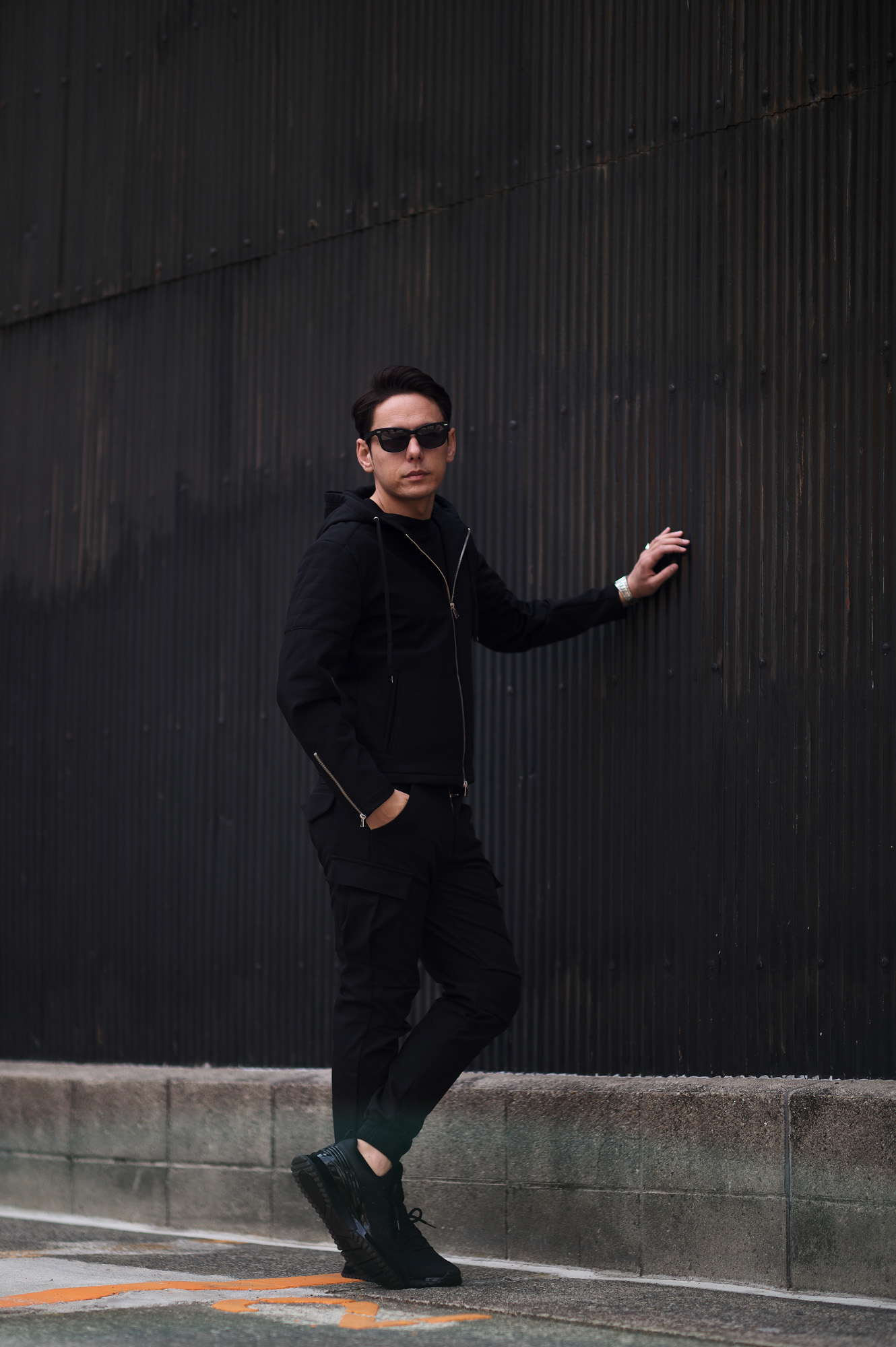 Volturno (ヴォルトゥルノ) Brushed Back Slim Fit Easy Cargo Rib Pants ブラッシュバック スリムフィット イージー カーゴ リブ パンツ BLACK (ブラック) 2023秋冬 【ご予約受付中】愛知 名古屋 Alto e Diritto altoediritto アルトエデリット カーゴパンツ