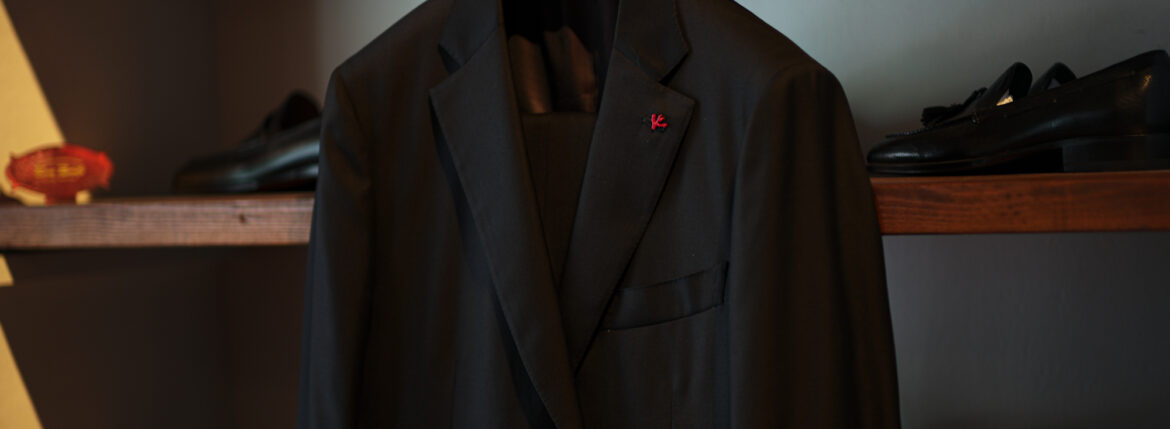 ISAIA "MADE TO MEASURE" CAPRI "WOOL" BLACK 2023 イザイア オーダー会 カプリ スーツ オーダースーツ セットアップ フルブラック 3シーズン対応 鬼黒 愛知 名古屋　Alto e Diritto altoediritto アルトエデリット