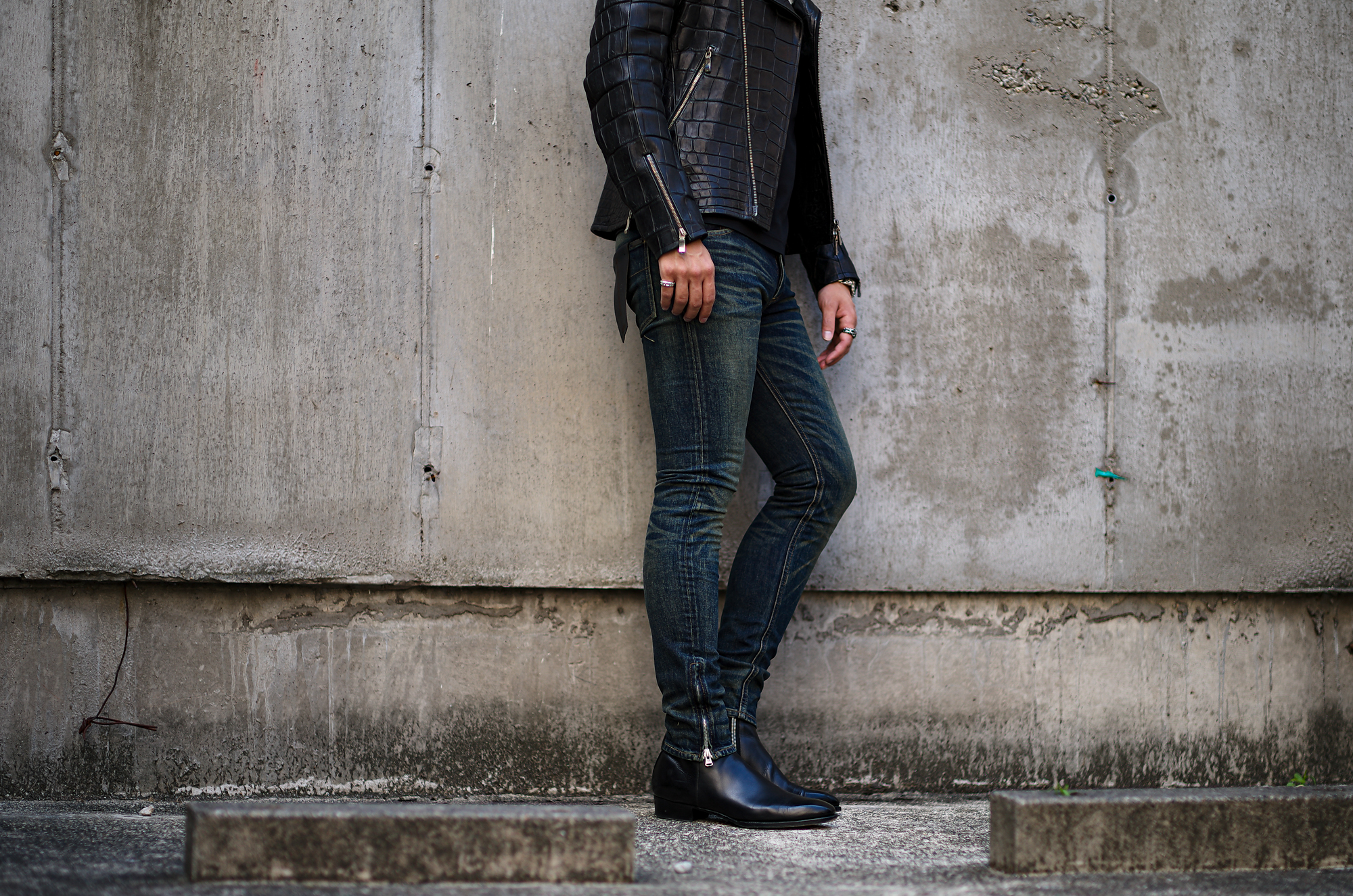 ISAMU KATAYAMA BACKLASH (イサムカタヤマ バックラッシュ) THE DENIM (ザ デニム) STRETCH SELVEDGE DENIM SKINNY PANTS ストレッチ セルビッチ スキニー デニム パンツ DARK.INDIGO (ダークインディゴ) MADE IN JAPAN (日本製) 2023春夏新作 愛知 名古屋 Alto e Diritto altoediritto アルトエデリット ジーンズ デニム