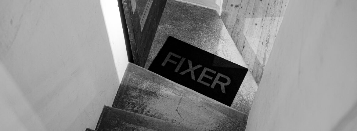 FIXER (フィクサー) FMT-01 LOGO MAT ロゴマット BLACK × GRAY (ブラック×グレー) フィクサー ロゴマット 愛知 名古屋 Alto e Diritto altoediritto ラグマット RUG