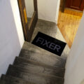 FIXER (フィクサー) FMT-01 LOGO MAT ロゴマット BLACK × GRAY (ブラック×グレー)  【ご予約受付中】【2023.7.28(Fri)～2023.8.13(Sun)】のイメージ
