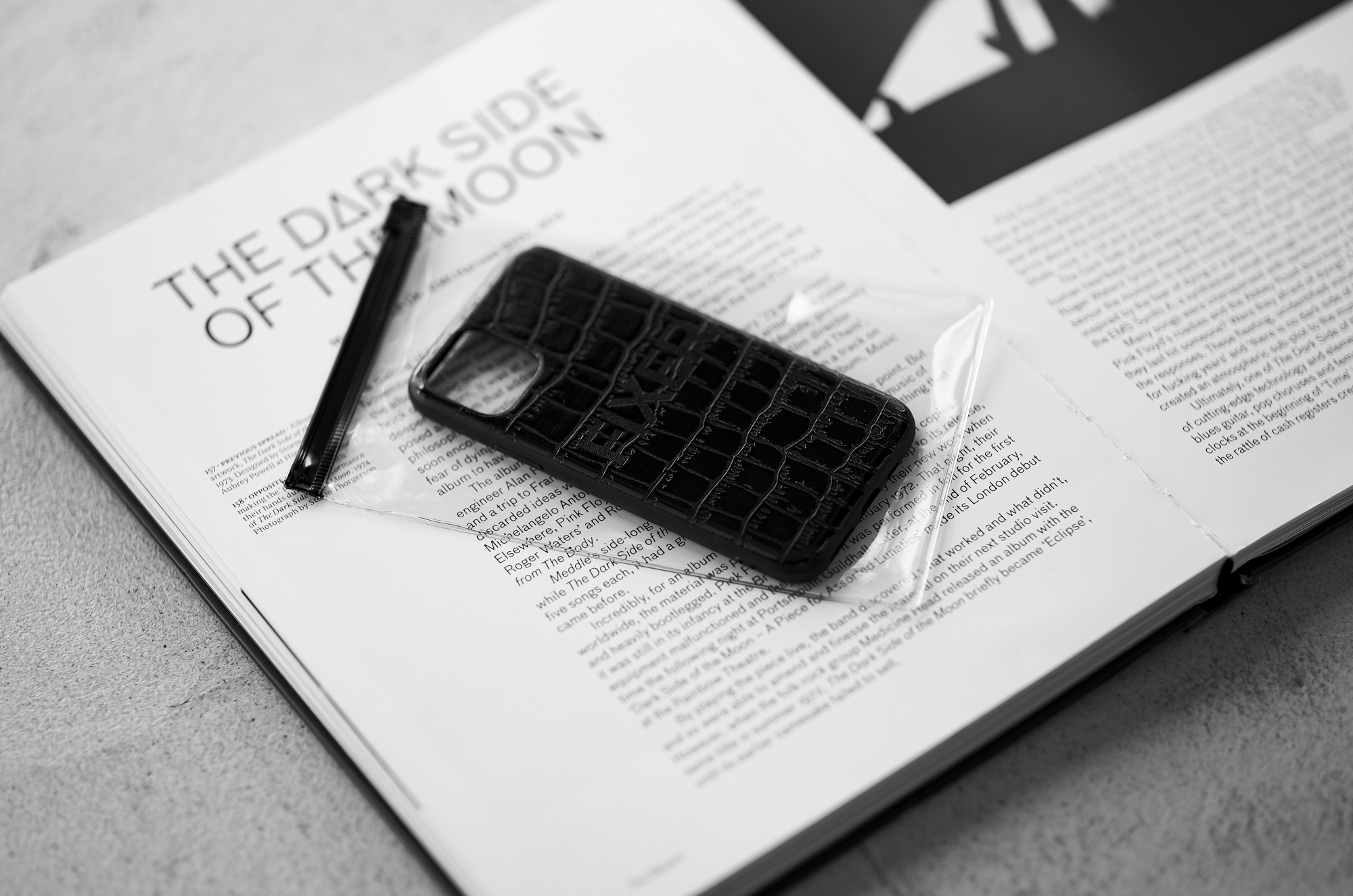 FIXER "iPhone 11Pro Crocodile Case" ALL BLACK フィクサー アイフォンケース 携帯ケース ノーマルケース クロコダイルケース ブラック ブラック ホワイト オールブラック 愛知 名古屋 Alto e Diritto altoediritto アルトエデリット