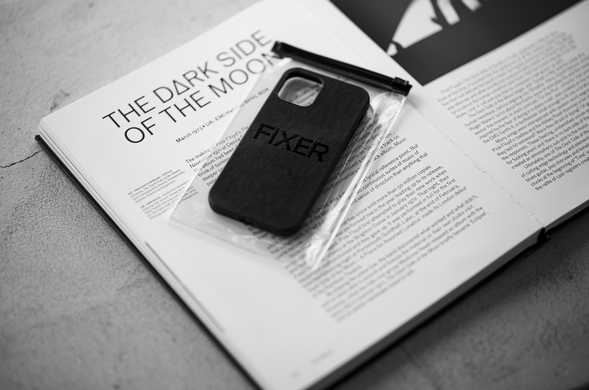 FIXER "iPhone 12Pro Case" ALL BLACK フィクサー アイフォンケース 携帯ケース ノーマルケース クロコダイルケース ブラック ブラック ホワイト オールブラック 愛知 名古屋 Alto e Diritto altoediritto アルトエデリット