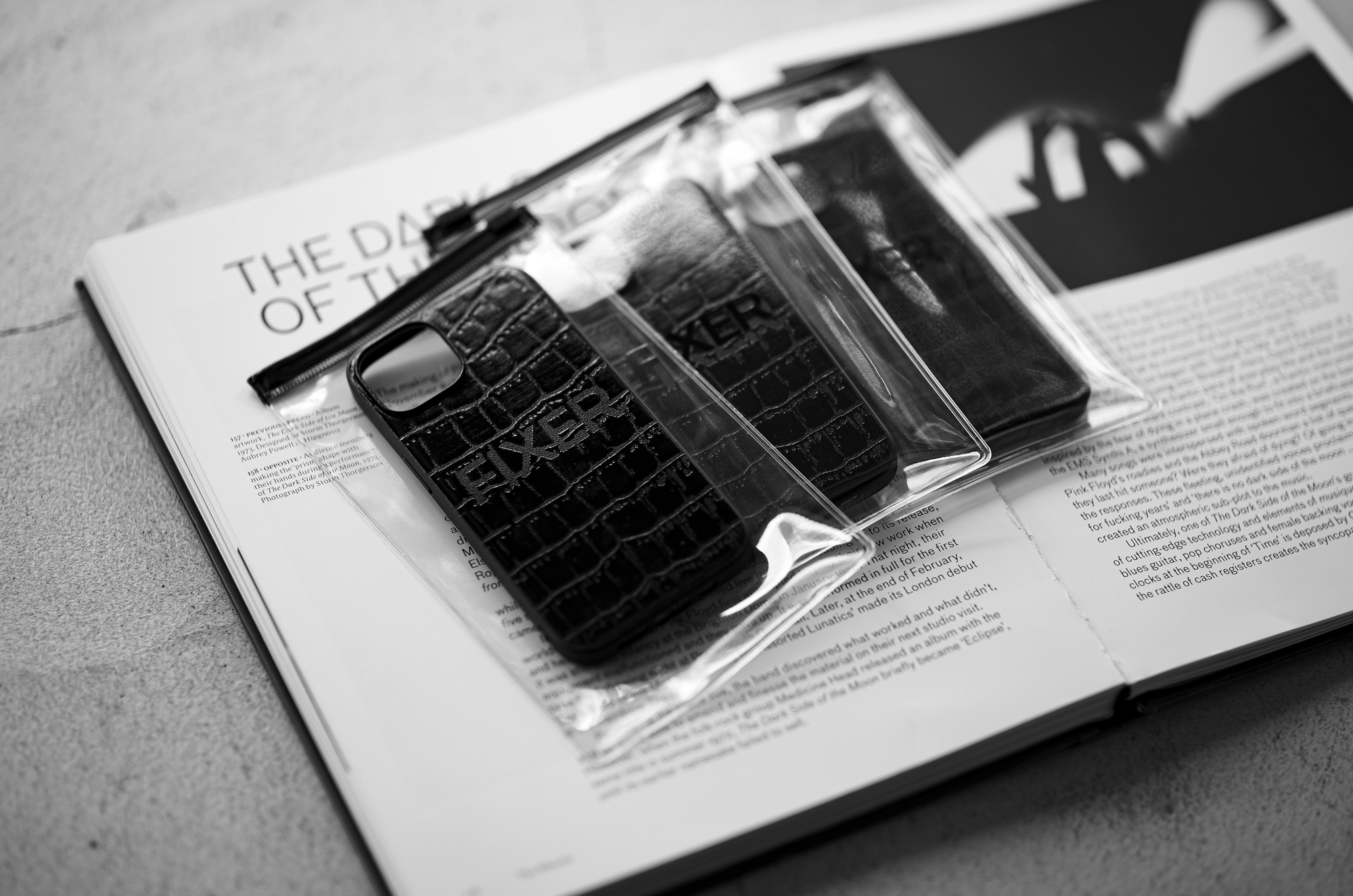 FIXER "iPhone 14 Crocodile Case" ALL BLACK フィクサー アイフォンケース 携帯ケース ノーマルケース クロコダイルケース ブラック ブラック ホワイト オールブラック 愛知 名古屋 Alto e Diritto altoediritto アルトエデリット