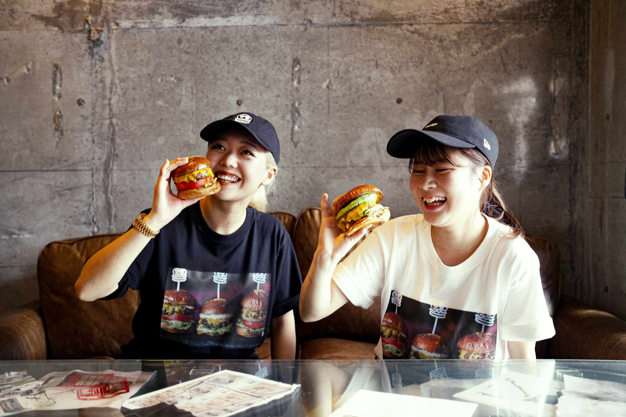 FIXER × TERIYAKI BOYS "FTB-01" Hamburger Photo Print T-shirt BLACK WHITE フィクサー テリヤキボーイズ ハンバーガー フォトTシャツ Tシャツ 愛知 名古屋 Alto e Diritto altoediritto アルトエデリット ブラック ホワイト 〒464-0841 愛知県名古屋市千種区覚王山通９丁目８−２ キリン堂ビル １Ｆ