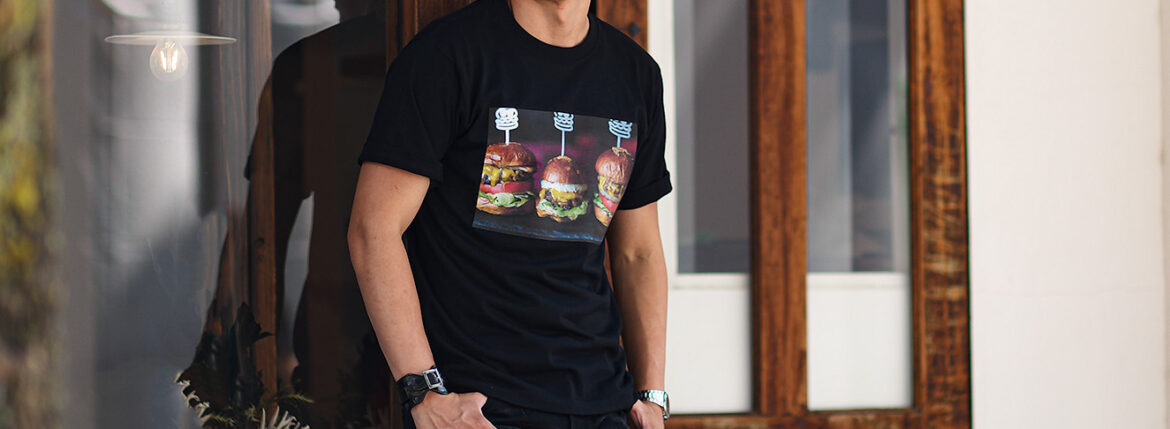 FIXER × TERIYAKI BOYS "FTB-01" Hamburger Photo Print T-shirt BLACK フィクサー テリヤキボーイズ ハンバーガー フォトTシャツ Tシャツ 愛知 名古屋 Alto e Diritto altoediritto アルトエデリット 〒464-0841 愛知県名古屋市千種区覚王山通９丁目８−２ キリン堂ビル １Ｆ