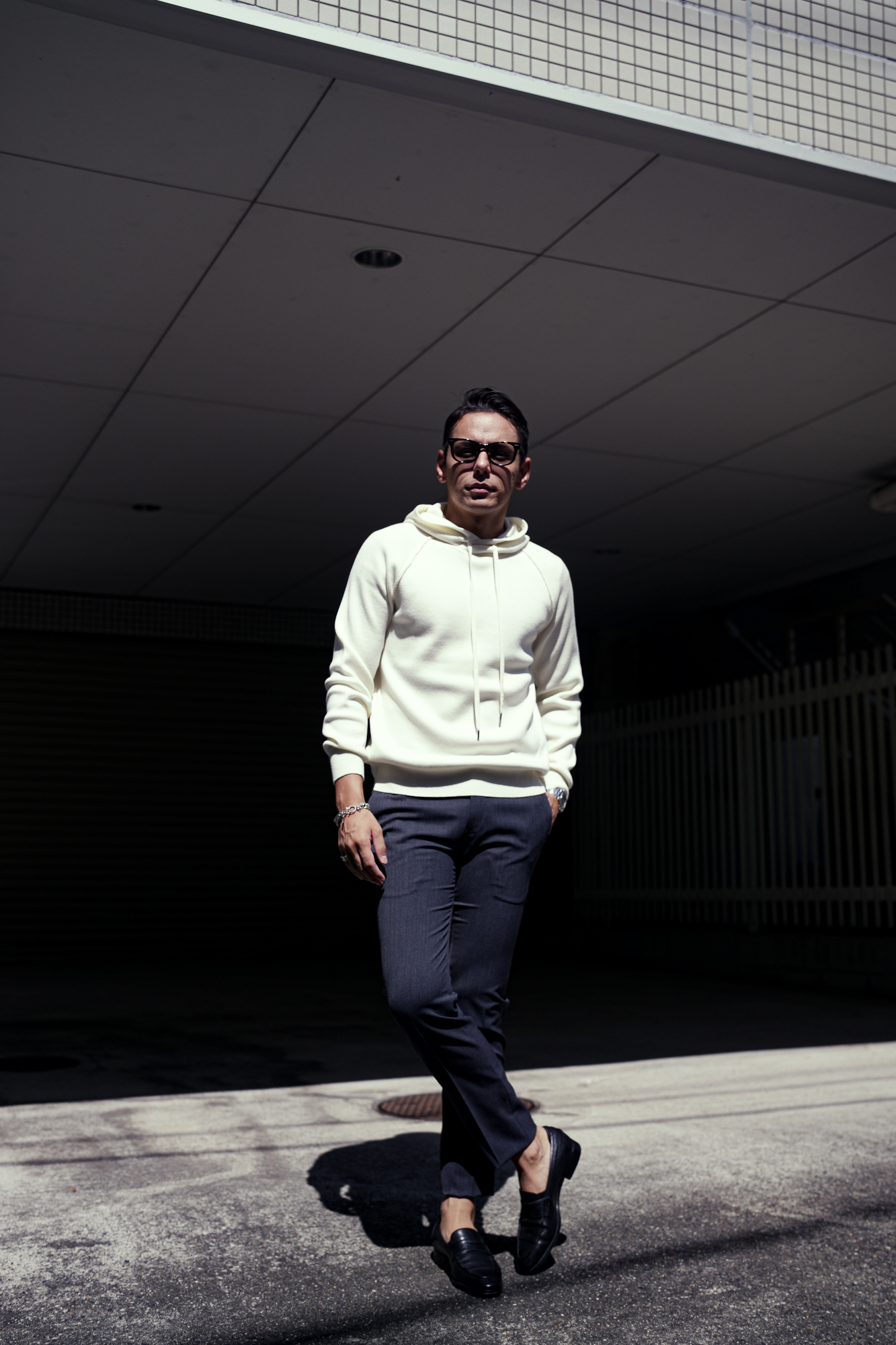 RIVORA (リヴォラ) Wool Knit Hoodie (ウール ニット フーディ) Wool 100% スムース ウール ニット パーカー WHITE (ホワイト・030) MADE IN JAPAN (日本製) 2023秋冬新作 【入荷しました】【フリー分発売開始】愛知 名古屋 Alto e Diritto altoediritto アルトエデリット