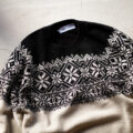 Gran Sasso (グランサッソ) Nordic Wool Sweater (ノルディック ウール セーター) ノルディック柄 8ゲージ クルーネックセーター BLACK × WHITE (ブラック×ホワイト・009) made in italy (イタリア製)  2023秋冬新作 【入荷しました】【フリー分発売開始】のイメージ