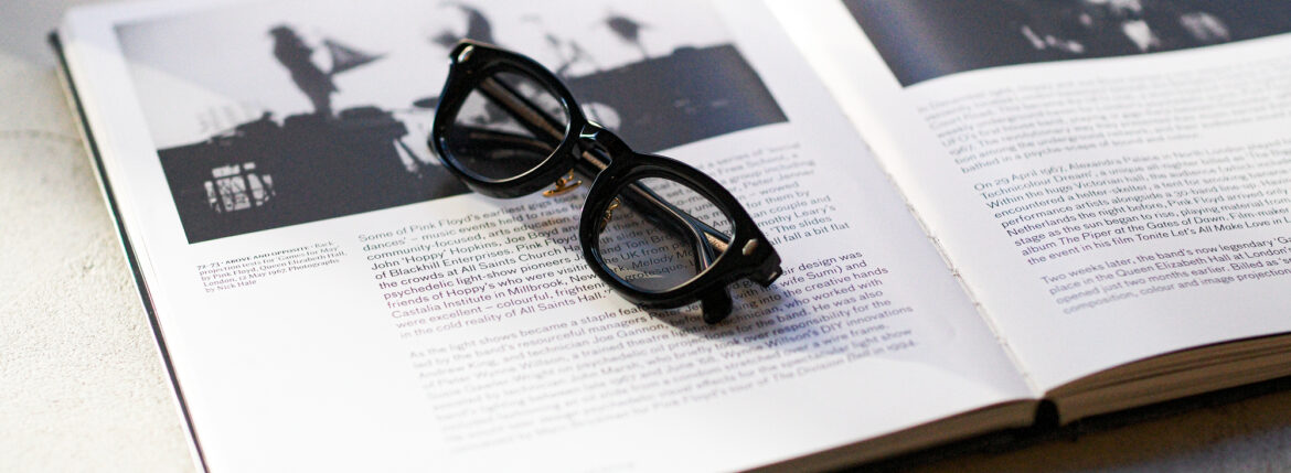 CASABLANCA SPECTACLES "STIFF" 925 STERLING SILVER BLACK × CLEAR LENS 2023 愛知 名古屋 Alto e Diritto altoediritto アルトエデリット カサブランカ 名古屋ポップアップストア 眼鏡 サングラス SUBPPOP STIFF BLUE BEAT ACE 「Mr.CASANOVA」のクリエイティブデザイナーを務める「山口啓祐」が、最高品質の素材を採用し、「トラディショナル」をコンセプトに設立。最高品質のアセテート、シルバー925を採用したパーツ、90%以上のチタンで構成されているTITAN-Pを採用するなど、最高品質の素材のみを厳選し、世界有数の眼鏡生産地である福井県鯖江市の職人による手作業によって製作されています。年齢を重ねると共に、着用する人の人生が反映されるアイウェアを提案します。Established in 2023 by Keisuke Yamaguchi, the creative designer of Mr. CASANOVA, using the highest quality materials and with the concept of "traditional. "We carefully select only the highest quality materials, such as parts made of the highest quality acetate, 925 silver, and TITAN-P, which is made of over 90% titanium, and handcraft eyewear by craftsmen in Sabae City, Fukui Prefecture. A brand that proposes eyewear that reflects the wearer’s life as they age. 「SUBPOP/サブポップ」「STIFF/スティッフ」「BLUE BEAT/ブルービート」「ACE/エース」