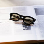 CASABLANCA SPECTACLES "SUBPOP" 925 STERLING SILVER BLACK × BLACK SMOKE LENS コマツ 愛知 名古屋 Alto e Diritto altoediritto アルトエデリット カサブランカ 名古屋ポップアップストア 眼鏡 サングラス SUBPPOP STIFF BLUE BEAT ACE 「Mr.CASANOVA」のクリエイティブデザイナーを務める「山口啓祐」が、最高品質の素材を採用し、「トラディショナル」をコンセプトに設立。最高品質のアセテート、シルバー925を採用したパーツ、90%以上のチタンで構成されているTITAN-Pを採用するなど、最高品質の素材のみを厳選し、世界有数の眼鏡生産地である福井県鯖江市の職人による手作業によって製作されています。年齢を重ねると共に、着用する人の人生が反映されるアイウェアを提案します。Established in 2023 by Keisuke Yamaguchi, the creative designer of Mr. CASANOVA, using the highest quality materials and with the concept of "traditional. "We carefully select only the highest quality materials, such as parts made of the highest quality acetate, 925 silver, and TITAN-P, which is made of over 90% titanium, and handcraft eyewear by craftsmen in Sabae City, Fukui Prefecture. A brand that proposes eyewear that reflects the wearer’s life as they age. 「SUBPOP/サブポップ」「STIFF/スティッフ」「BLUE BEAT/ブルービート」「ACE/エース」