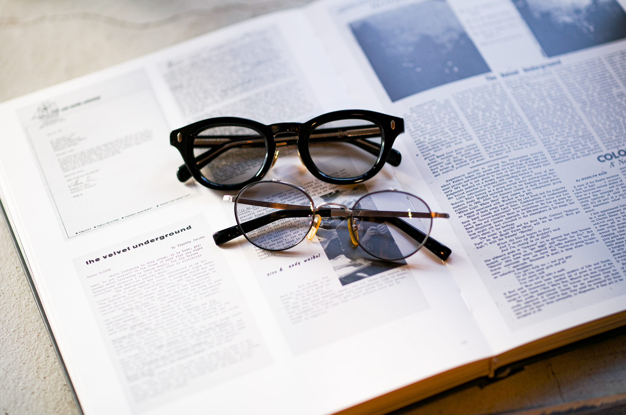 CASABLANCA SPECTACLES "SUBPOP" 925 STERLING SILVER BLACK × BLACK SMOKE LENS コマツ 愛知 名古屋 Alto e Diritto altoediritto アルトエデリット カサブランカ 名古屋ポップアップストア 眼鏡 サングラス SUBPPOP STIFF BLUE BEAT ACE 「Mr.CASANOVA」のクリエイティブデザイナーを務める「山口啓祐」が、最高品質の素材を採用し、「トラディショナル」をコンセプトに設立。最高品質のアセテート、シルバー925を採用したパーツ、90%以上のチタンで構成されているTITAN-Pを採用するなど、最高品質の素材のみを厳選し、世界有数の眼鏡生産地である福井県鯖江市の職人による手作業によって製作されています。年齢を重ねると共に、着用する人の人生が反映されるアイウェアを提案します。Established in 2023 by Keisuke Yamaguchi, the creative designer of Mr. CASANOVA, using the highest quality materials and with the concept of "traditional. "We carefully select only the highest quality materials, such as parts made of the highest quality acetate, 925 silver, and TITAN-P, which is made of over 90% titanium, and handcraft eyewear by craftsmen in Sabae City, Fukui Prefecture. A brand that proposes eyewear that reflects the wearer’s life as they age. 「SUBPOP/サブポップ」「STIFF/スティッフ」「BLUE BEAT/ブルービート」「ACE/エース」