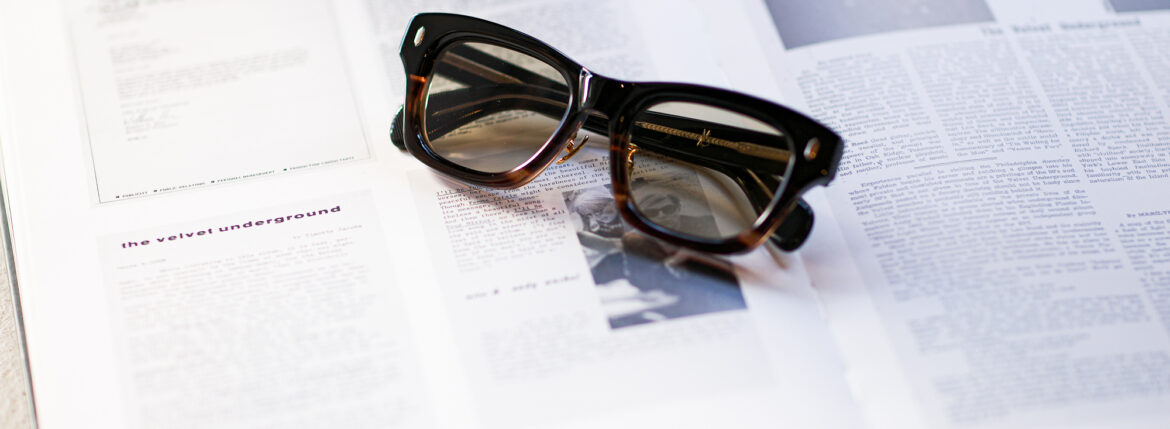 CASABLANCA SPECTACLES "SUBPOP" 925 STERLING SILVER BLACK × BLACK SMOKE LENS コマツ 愛知 名古屋 Alto e Diritto altoediritto アルトエデリット カサブランカ 名古屋ポップアップストア 眼鏡 サングラス SUBPPOP STIFF BLUE BEAT ACE 「Mr.CASANOVA」のクリエイティブデザイナーを務める「山口啓祐」が、最高品質の素材を採用し、「トラディショナル」をコンセプトに設立。最高品質のアセテート、シルバー925を採用したパーツ、90%以上のチタンで構成されているTITAN-Pを採用するなど、最高品質の素材のみを厳選し、世界有数の眼鏡生産地である福井県鯖江市の職人による手作業によって製作されています。年齢を重ねると共に、着用する人の人生が反映されるアイウェアを提案します。Established in 2023 by Keisuke Yamaguchi, the creative designer of Mr. CASANOVA, using the highest quality materials and with the concept of "traditional. "We carefully select only the highest quality materials, such as parts made of the highest quality acetate, 925 silver, and TITAN-P, which is made of over 90% titanium, and handcraft eyewear by craftsmen in Sabae City, Fukui Prefecture. A brand that proposes eyewear that reflects the wearer’s life as they age. 「SUBPOP/サブポップ」「STIFF/スティッフ」「BLUE BEAT/ブルービート」「ACE/エース」