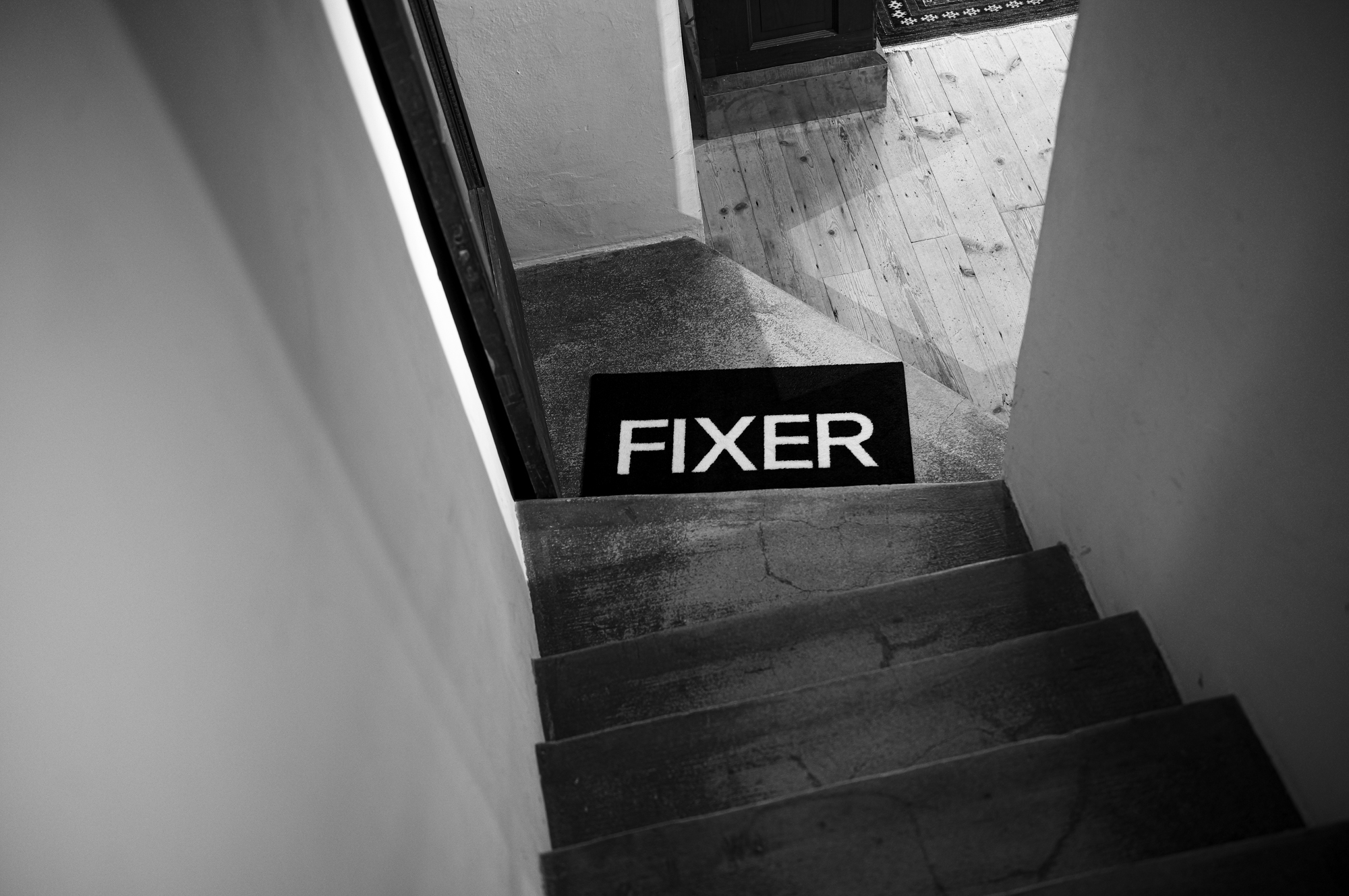 FIXER (フィクサー) FMT-01 LOGO MAT ロゴマット BLACK × WHITE (ブラック×ホワイト) 愛知 名古屋 Alto e Diritto altoediritto アルトエデリット