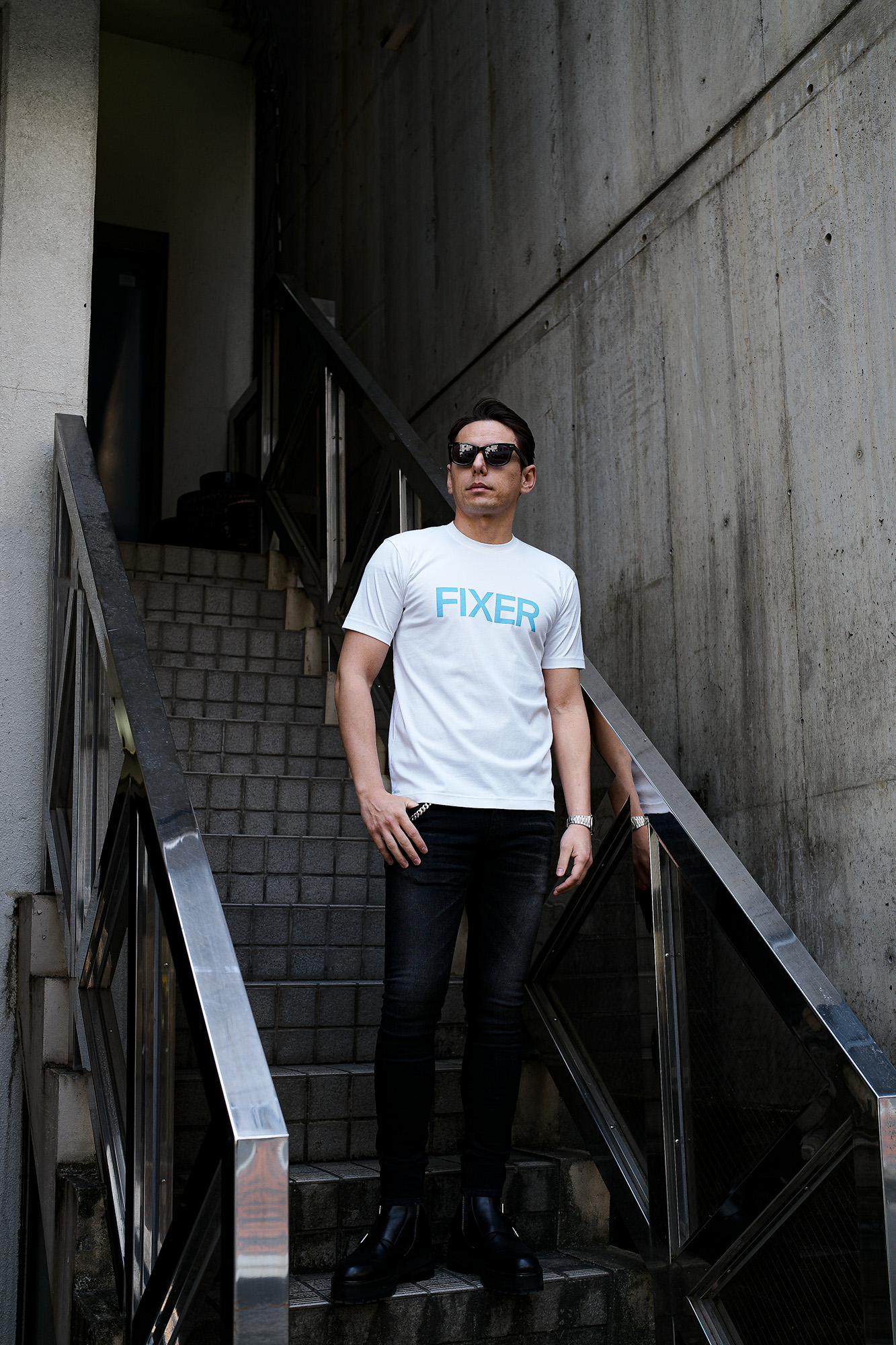 FIXER (フィクサー) FTS-02 FIXER Print Crew Neck T-shirt プリント Tシャツ WHITE × SAX (ホワイト × サックス)  【ご予約開始】【2024.3.18(Mon)～2024.3.31(Sun)】 フィクサー エフティーエス02 プリントクルーネック Tシャツ ブラック サックス 東京限定 愛知 名古屋 Alto e Diritto altoediritto アルトエデリット