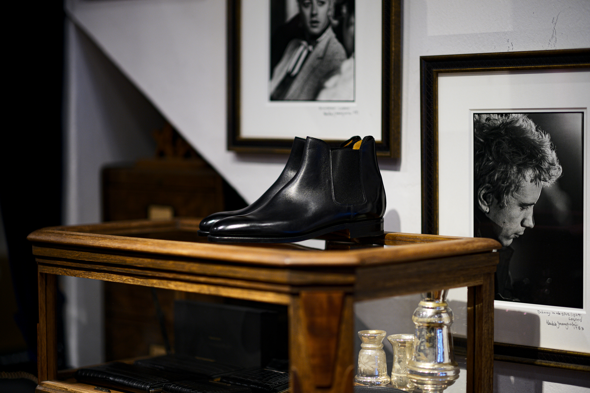 JOHN LOBB (ジョンロブ) LAWRY (ローリー) 8695 Chelsea Boots Black Calf ブラックカーフレザー チェルシーブーツ BLACK (ブラック) Made In England (イギリス製) 2024 春夏新作 愛知 名古屋 Alto e Diritto altoediritto アルトエデリット レザーブーツ